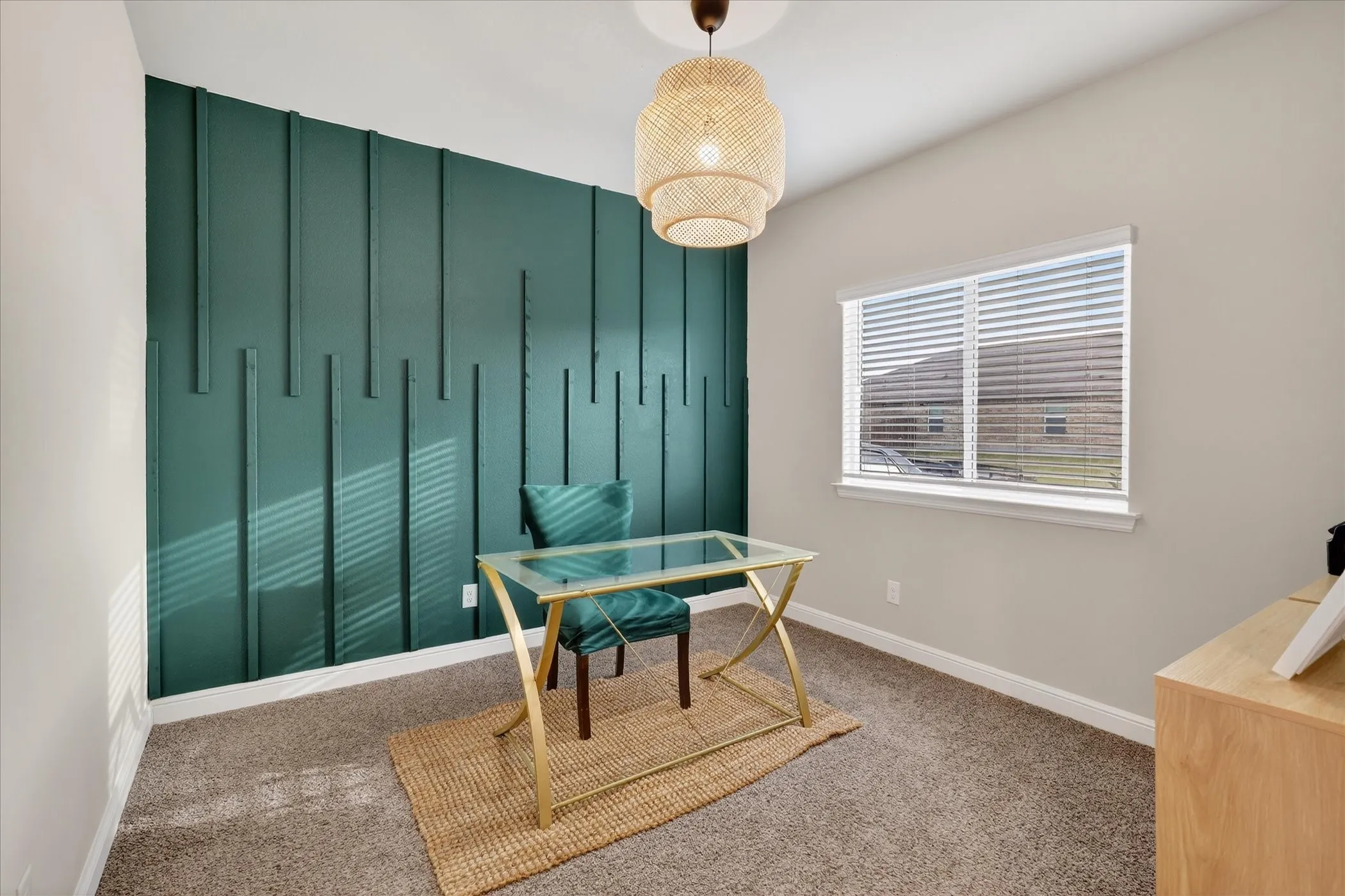 Single Family Residence For Sale in Johnson County , 1721 Zilker Park Trail, Alvarado, Texas 76009, 4 Bedroom, 3 Bathroom, 2 Garage spaces, 2,605 Sqft, built in 2023, mls#21218141, Real Estate Agent in Alvarado, Homes For Sale in Johnson county, Homes For Sale in Alvarado, Realtor in Alvarado Texas, Real Estate Brokerage Independent Realty Texas, Luminita Cordes Realtor