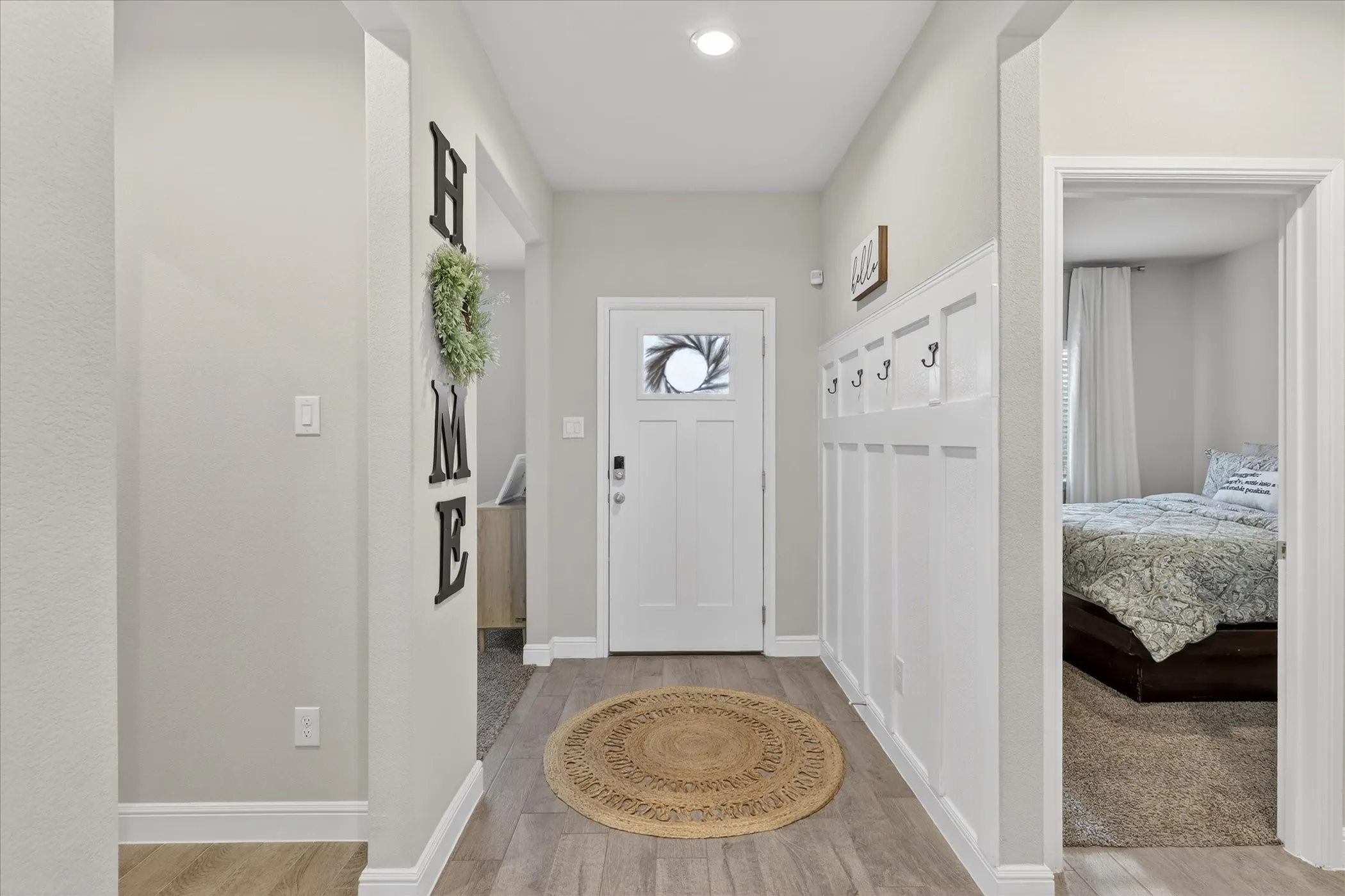 Single Family Residence For Sale in Johnson County , 1721 Zilker Park Trail, Alvarado, Texas 76009, 4 Bedroom, 3 Bathroom, 2 Garage spaces, 2,605 Sqft, built in 2023, mls#21218141, Real Estate Agent in Alvarado, Homes For Sale in Johnson county, Homes For Sale in Alvarado, Realtor in Alvarado Texas, Real Estate Brokerage Independent Realty Texas, Luminita Cordes Realtor