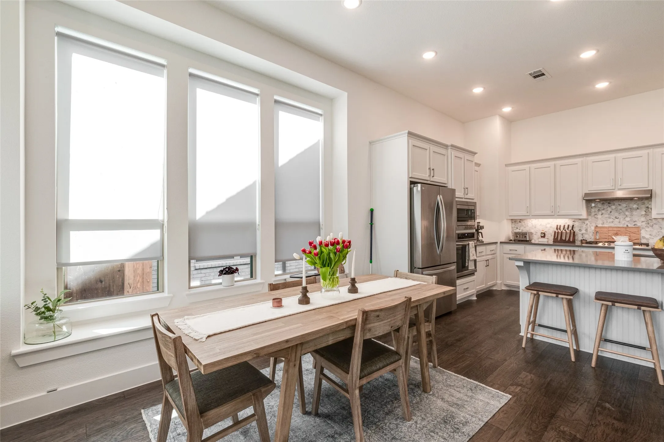 Single Family Residence For Sale in Collin County , 704 Wycliffe Drive, Celina, Texas 75009, 4 Bedroom, 3 Bathroom, 2 Garage spaces, 2,330 Sqft, built in 2021, mls#21218956, Real Estate Agent in Celina, Homes For Sale in Collin county, Homes For Sale in Celina, Realtor in Celina Texas, Real Estate Brokerage Independent Realty Texas, Luminita Cordes Realtor