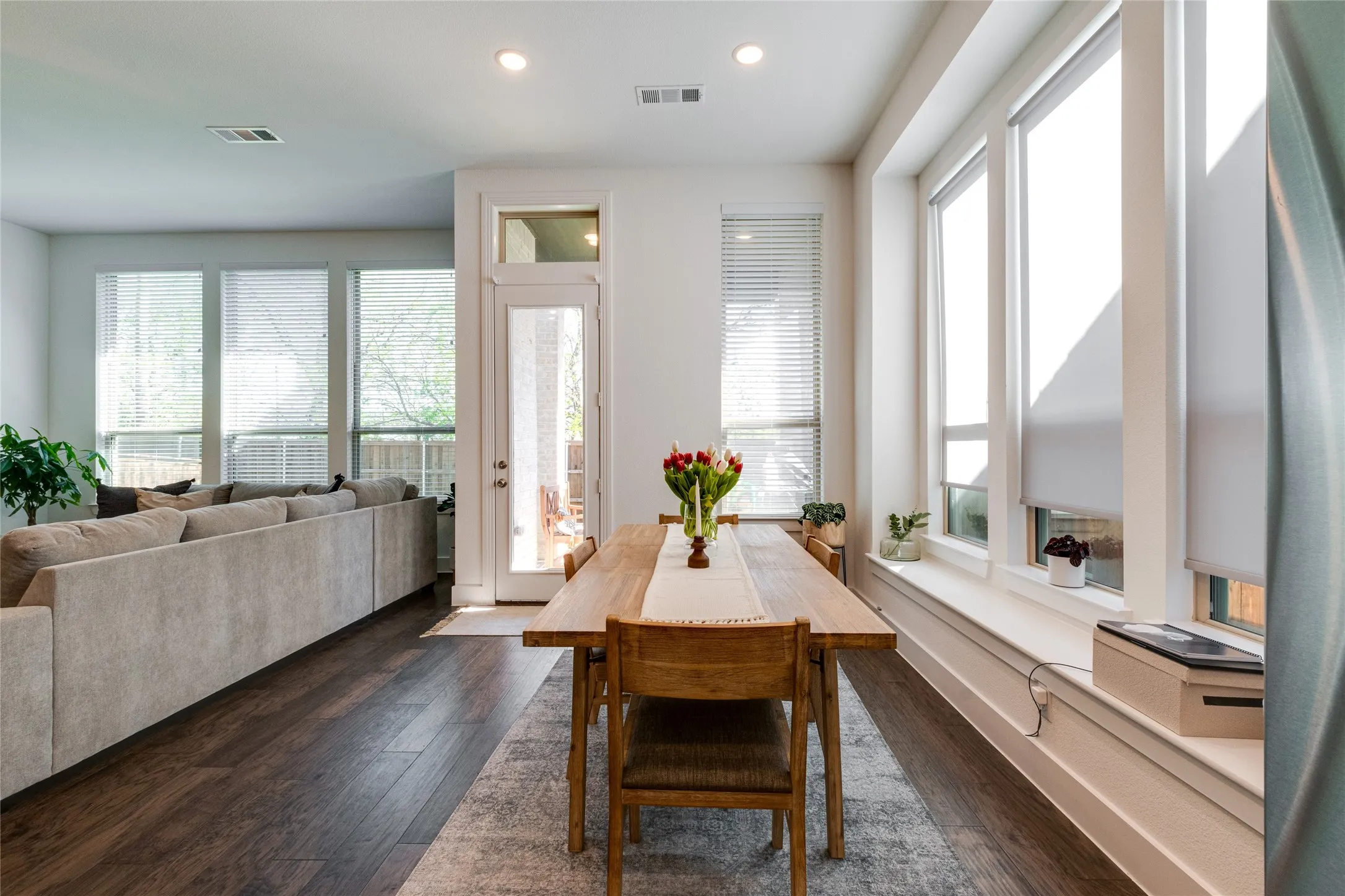 Single Family Residence For Sale in Collin County , 704 Wycliffe Drive, Celina, Texas 75009, 4 Bedroom, 3 Bathroom, 2 Garage spaces, 2,330 Sqft, built in 2021, mls#21218956, Real Estate Agent in Celina, Homes For Sale in Collin county, Homes For Sale in Celina, Realtor in Celina Texas, Real Estate Brokerage Independent Realty Texas, Luminita Cordes Realtor