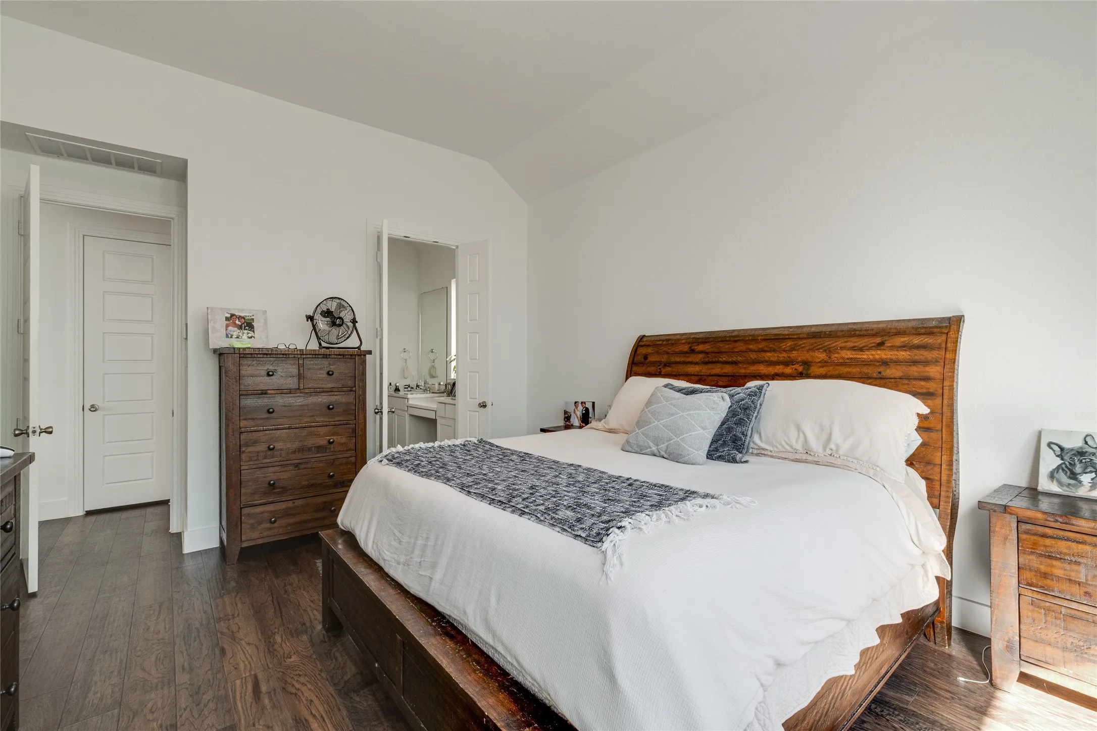 Single Family Residence For Sale in Collin County , 704 Wycliffe Drive, Celina, Texas 75009, 4 Bedroom, 3 Bathroom, 2 Garage spaces, 2,330 Sqft, built in 2021, mls#21218956, Real Estate Agent in Celina, Homes For Sale in Collin county, Homes For Sale in Celina, Realtor in Celina Texas, Real Estate Brokerage Independent Realty Texas, Luminita Cordes Realtor