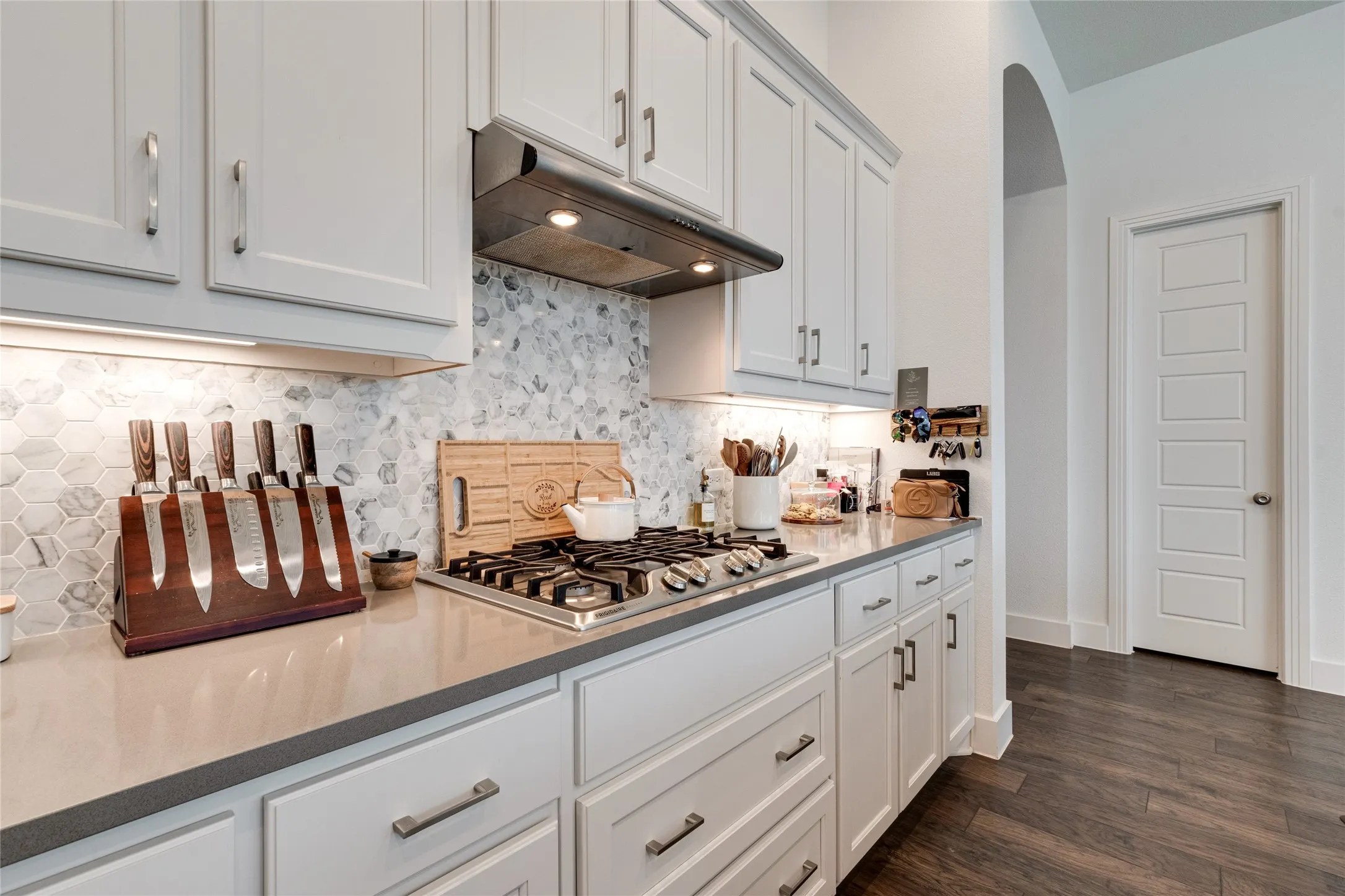Single Family Residence For Sale in Collin County , 704 Wycliffe Drive, Celina, Texas 75009, 4 Bedroom, 3 Bathroom, 2 Garage spaces, 2,330 Sqft, built in 2021, mls#21218956, Real Estate Agent in Celina, Homes For Sale in Collin county, Homes For Sale in Celina, Realtor in Celina Texas, Real Estate Brokerage Independent Realty Texas, Luminita Cordes Realtor
