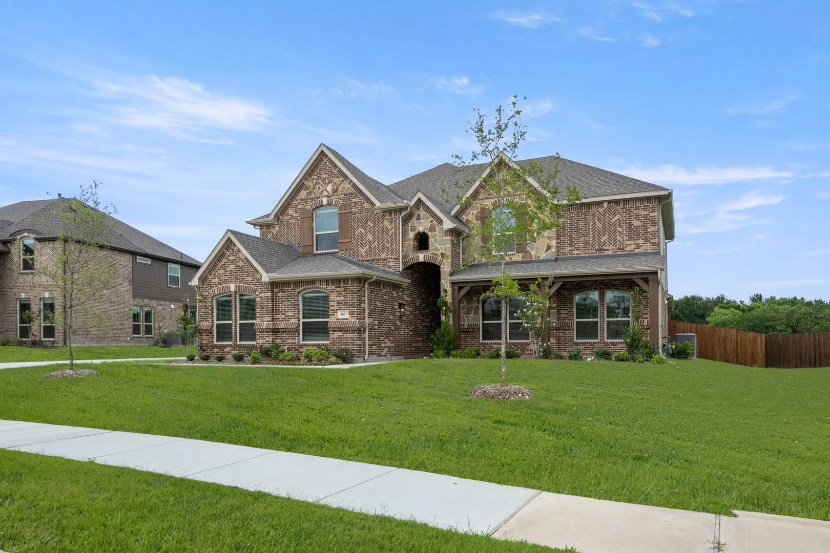 1001 Hidden Lake- Front-2