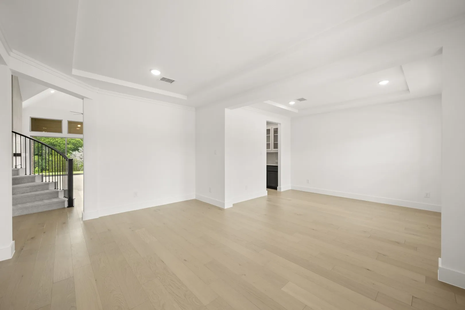 1001 Hidden Lake- FLex Space-1