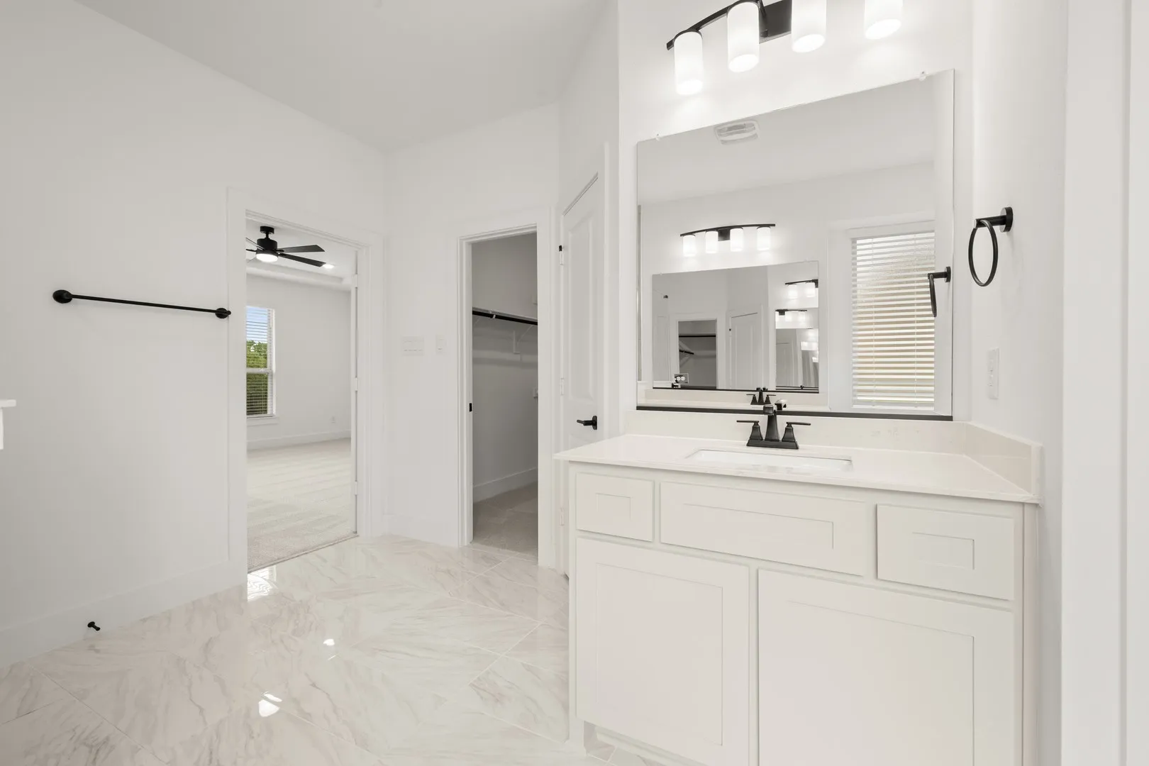 1001 Hidden Lake- Primary Suite-5