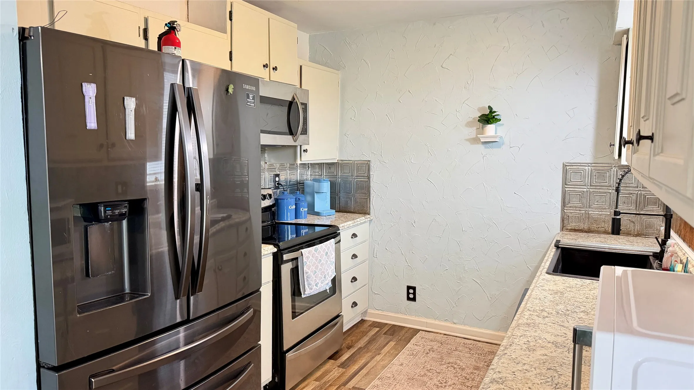 Single Family Residence For Sale in Parker County , 440 Hillcroft Drive, Weatherford, Texas 76087, 3 Bedrooms, 2 Bathrooms, Garage spaces, 1,390 Sqft, built in 1984, Price $255,000, mls#21219058, Real Estate Agent in Weatherford, Homes For Sale in Parker county, Homes For Sale in Weatherford, Realtor in Weatherford Texas, Real Estate Brokerage Independent Realty Texas, Luminita Cordes Realtor