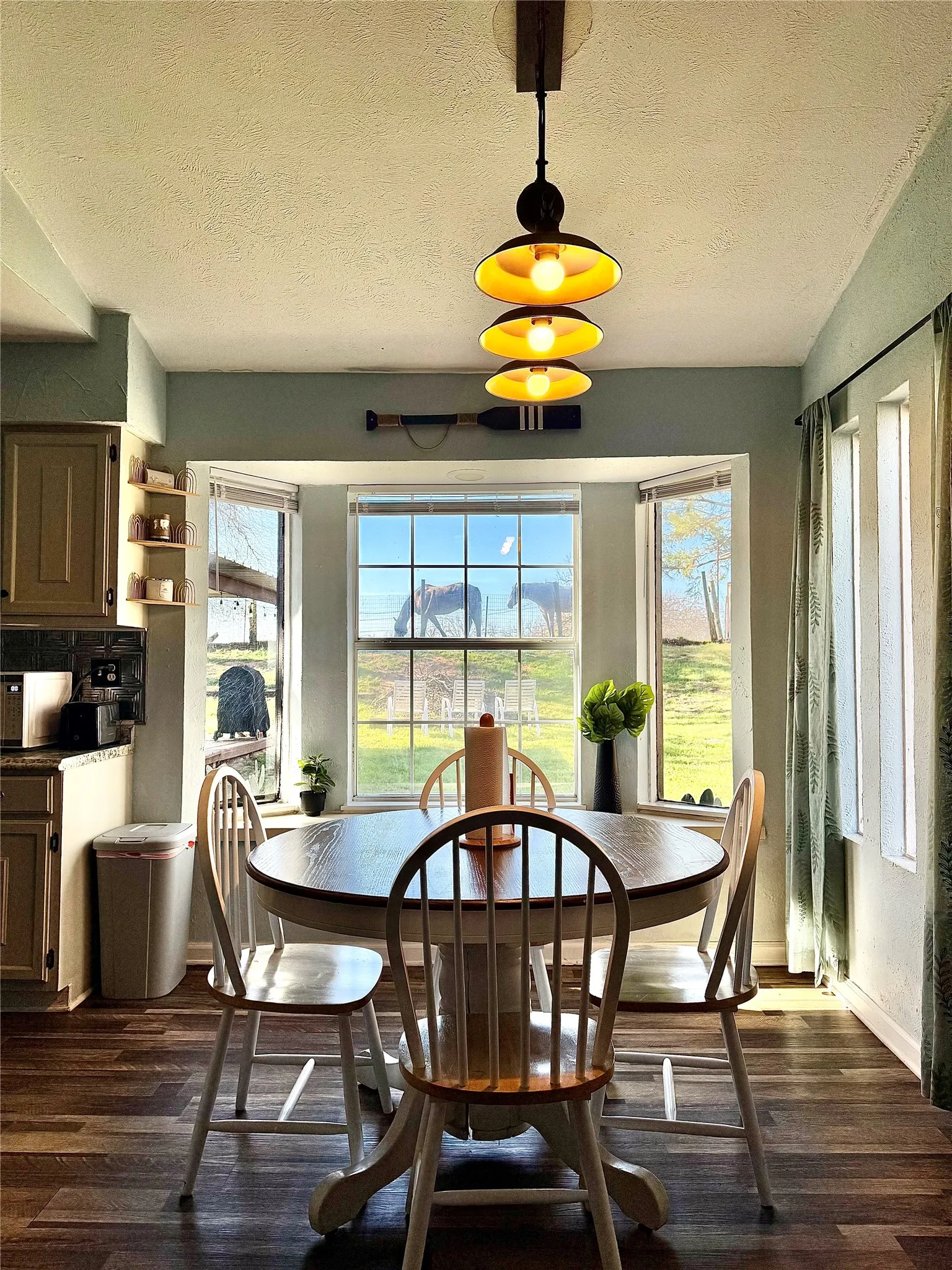 Single Family Residence For Sale in Parker County , 440 Hillcroft Drive, Weatherford, Texas 76087, 3 Bedrooms, 2 Bathrooms, Garage spaces, 1,390 Sqft, built in 1984, Price $255,000, mls#21219058, Real Estate Agent in Weatherford, Homes For Sale in Parker county, Homes For Sale in Weatherford, Realtor in Weatherford Texas, Real Estate Brokerage Independent Realty Texas, Luminita Cordes Realtor
