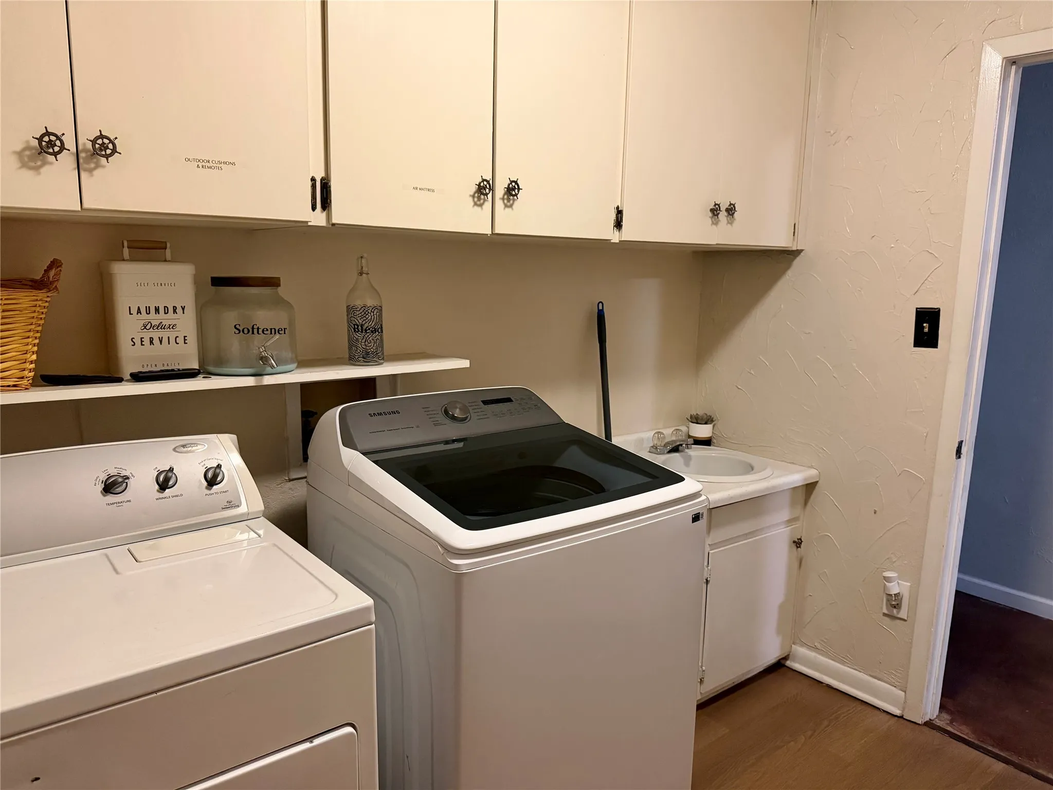 Single Family Residence For Sale in Parker County , 440 Hillcroft Drive, Weatherford, Texas 76087, 3 Bedrooms, 2 Bathrooms, Garage spaces, 1,390 Sqft, built in 1984, Price $255,000, mls#21219058, Real Estate Agent in Weatherford, Homes For Sale in Parker county, Homes For Sale in Weatherford, Realtor in Weatherford Texas, Real Estate Brokerage Independent Realty Texas, Luminita Cordes Realtor