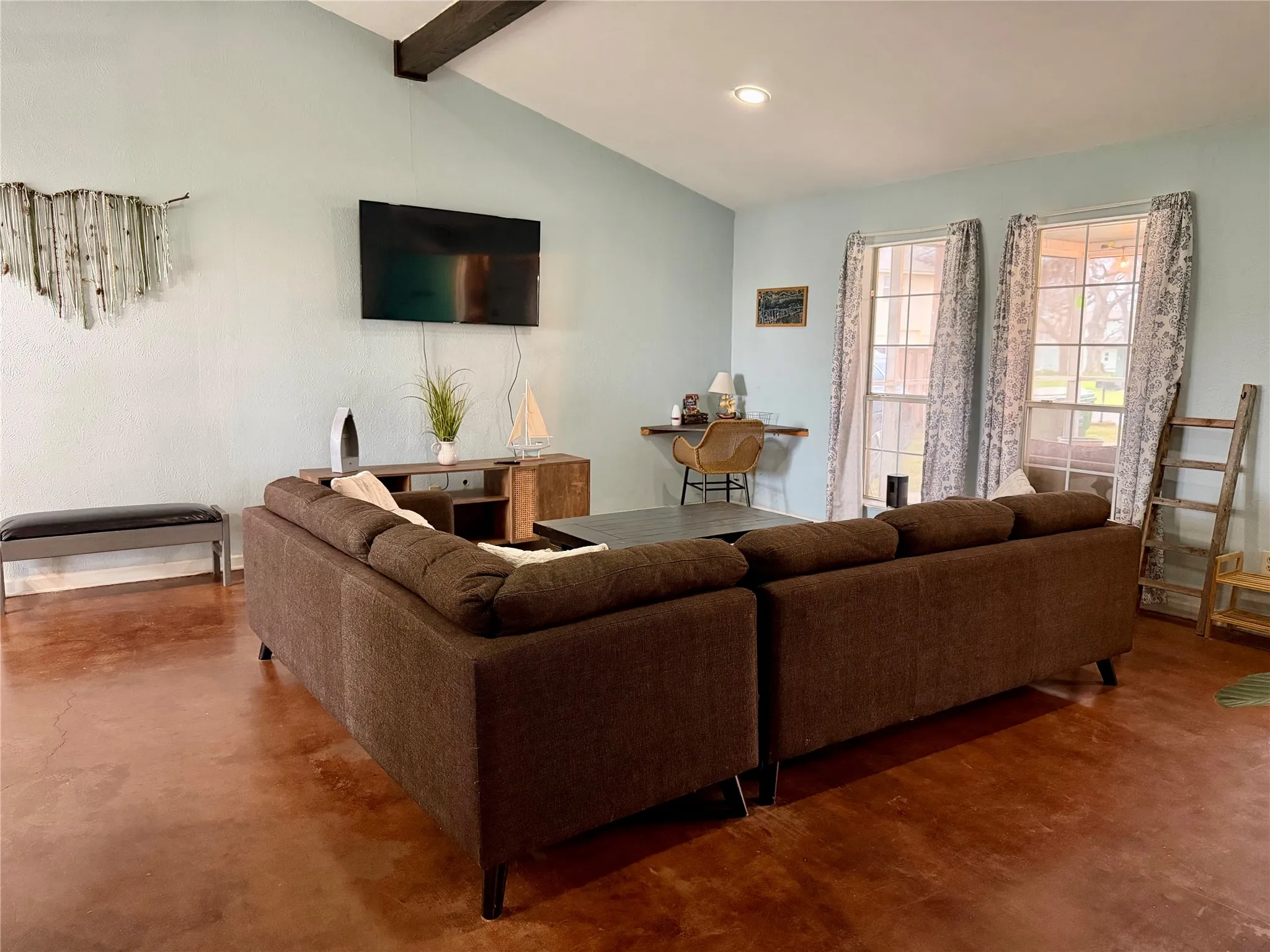 Single Family Residence For Sale in Parker County , 440 Hillcroft Drive, Weatherford, Texas 76087, 3 Bedrooms, 2 Bathrooms, Garage spaces, 1,390 Sqft, built in 1984, Price $255,000, mls#21219058, Real Estate Agent in Weatherford, Homes For Sale in Parker county, Homes For Sale in Weatherford, Realtor in Weatherford Texas, Real Estate Brokerage Independent Realty Texas, Luminita Cordes Realtor