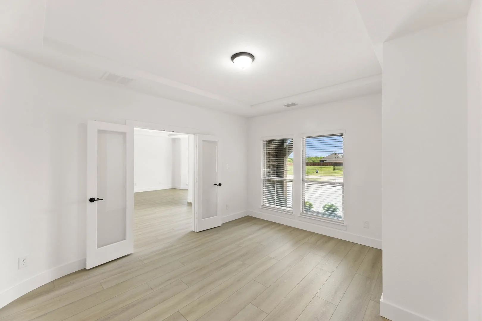 1115 Willow Lake-Study-1