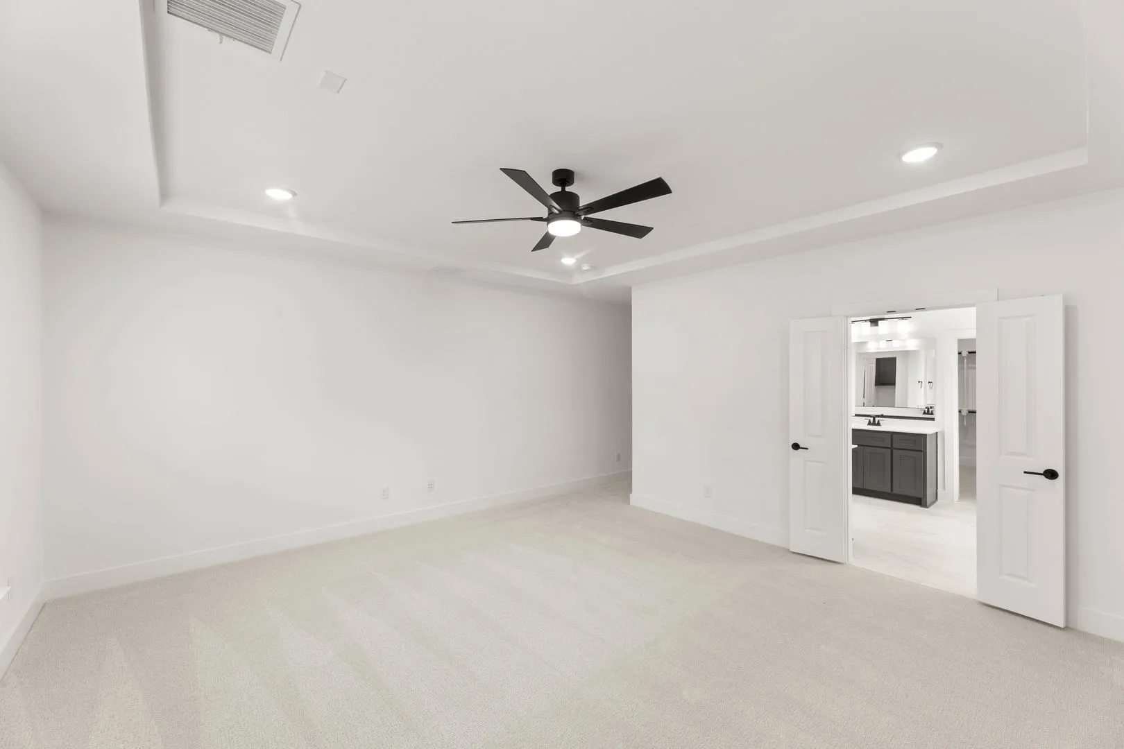 1115 Willow Lake-Primary Suite-2