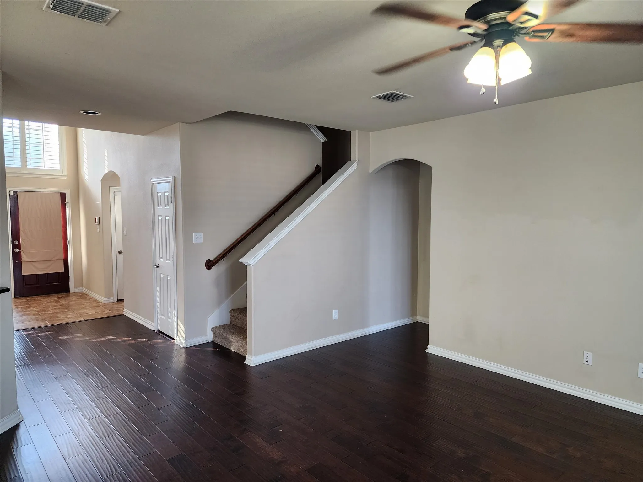 Single Family Residence For Rent in Tarrant County , 14028 Zippo Way, Fort Worth, Texas 76052, 4 Bedroom, 4 Bathroom, 2 Garage spaces, 2,809 Sqft, built in 2010, mls#21216748, Real Estate Agent in Fort Worth, Homes For Rent in Tarrant county, Homes For Rent in Fort Worth, Realtor in Fort Worth Texas, Real Estate Brokerage Independent Realty Texas, Luminita Cordes Realtor