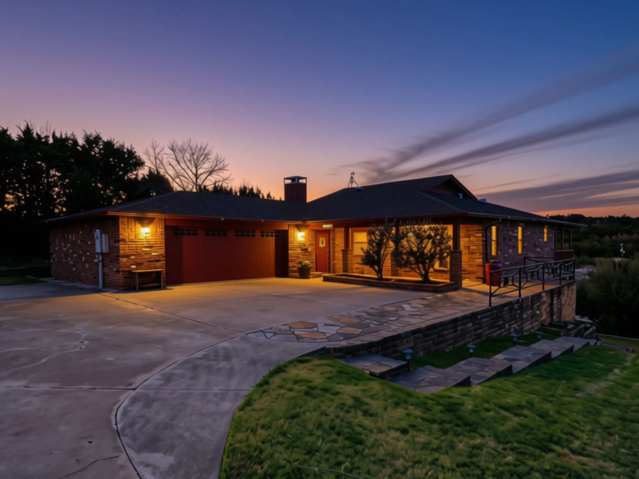 Single Family Residence For Sale in Hood County , 4601 Steepleridge Trail, Granbury, Texas 76048, 3 Bedroom, 3 Bathroom, 2 Garage spaces, 2,510 Sqft, built in 1998, Preowned, mls#21219064, Real Estate Agent in Granbury, Homes For Sale in Hood county, Homes For Sale in Granbury, Realtor in Granbury Texas, Real Estate Brokerage Independent Realty Texas, Luminita Cordes Realtor