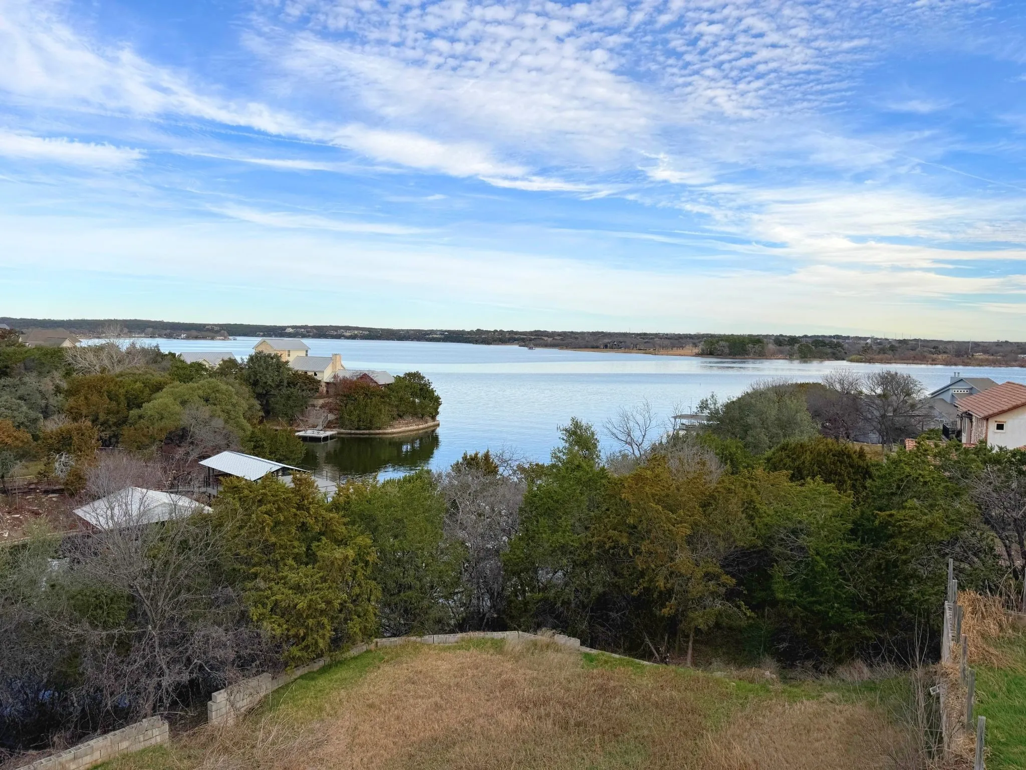 Single Family Residence For Sale in Hood County , 4601 Steepleridge Trail, Granbury, Texas 76048, 3 Bedroom, 3 Bathroom, 2 Garage spaces, 2,510 Sqft, built in 1998, Preowned, mls#21219064, Real Estate Agent in Granbury, Homes For Sale in Hood county, Homes For Sale in Granbury, Realtor in Granbury Texas, Real Estate Brokerage Independent Realty Texas, Luminita Cordes Realtor