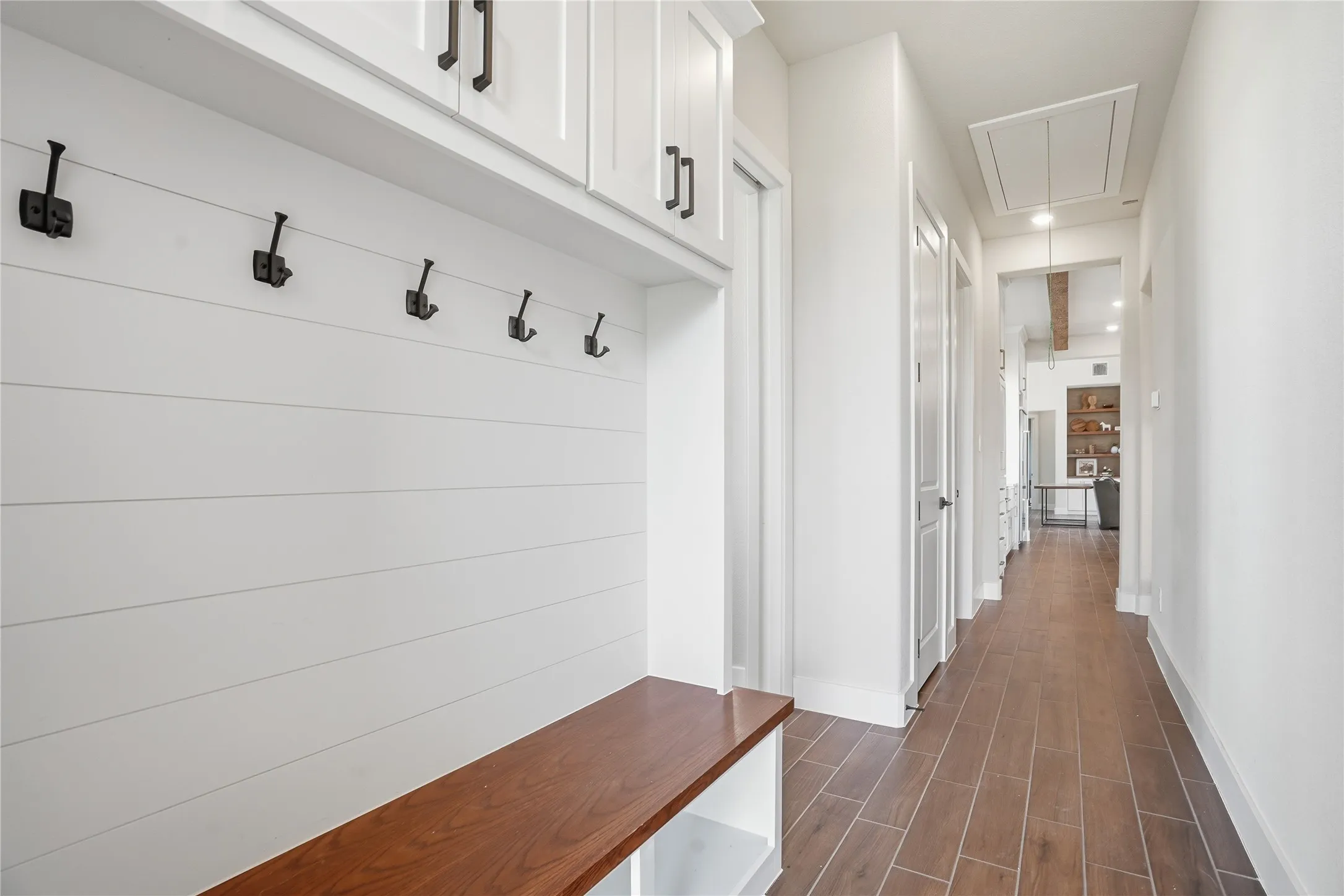 Single Family Residence For Sale in Palo Pinto County , 1010 Ranger Ridge Way, Strawn, Texas 76478, 3 Bedroom, 4 Bathroom, Garage spaces, 3,297 Sqft, built in 2025, New Construction - Complete, mls#21218498, Real Estate Agent in Strawn, Homes For Sale in Palo Pinto county, Homes For Sale in Strawn, Realtor in Strawn Texas, Real Estate Brokerage Independent Realty Texas, Luminita Cordes Realtor
