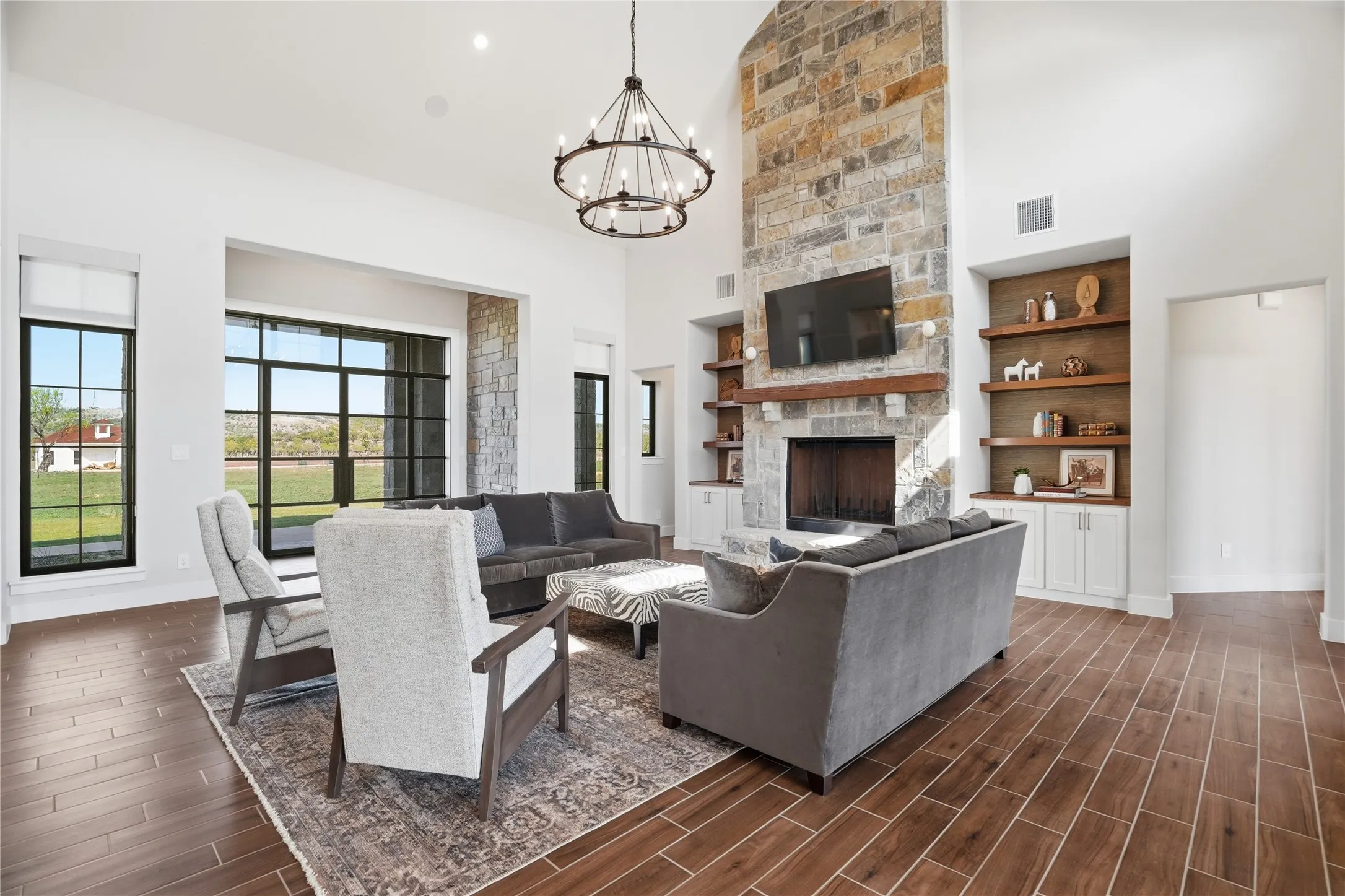 Single Family Residence For Sale in Palo Pinto County , 1010 Ranger Ridge Way, Strawn, Texas 76478, 3 Bedroom, 4 Bathroom, Garage spaces, 3,297 Sqft, built in 2025, New Construction - Complete, mls#21218498, Real Estate Agent in Strawn, Homes For Sale in Palo Pinto county, Homes For Sale in Strawn, Realtor in Strawn Texas, Real Estate Brokerage Independent Realty Texas, Luminita Cordes Realtor
