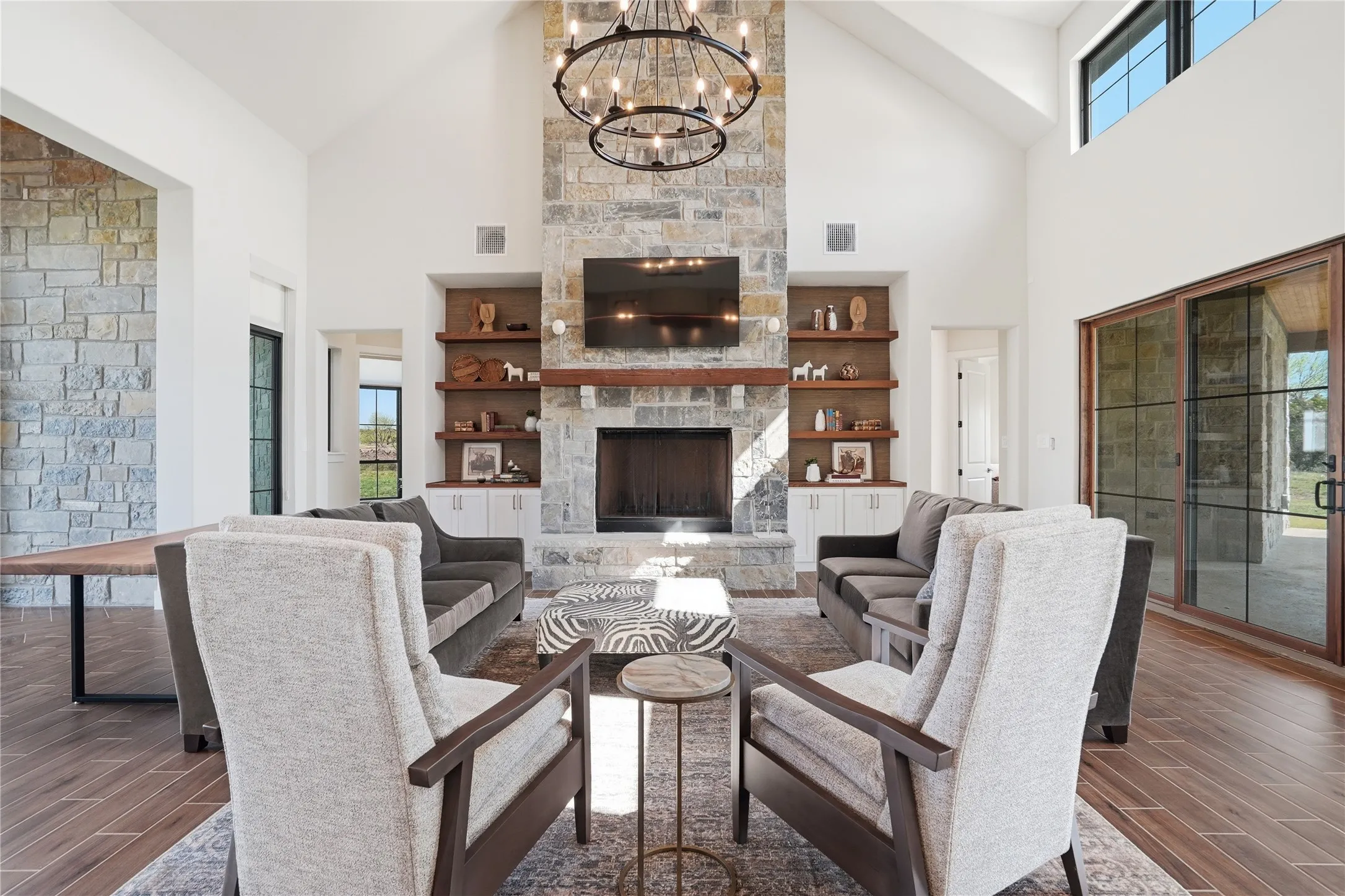 Single Family Residence For Sale in Palo Pinto County , 1010 Ranger Ridge Way, Strawn, Texas 76478, 3 Bedroom, 4 Bathroom, Garage spaces, 3,297 Sqft, built in 2025, New Construction - Complete, mls#21218498, Real Estate Agent in Strawn, Homes For Sale in Palo Pinto county, Homes For Sale in Strawn, Realtor in Strawn Texas, Real Estate Brokerage Independent Realty Texas, Luminita Cordes Realtor
