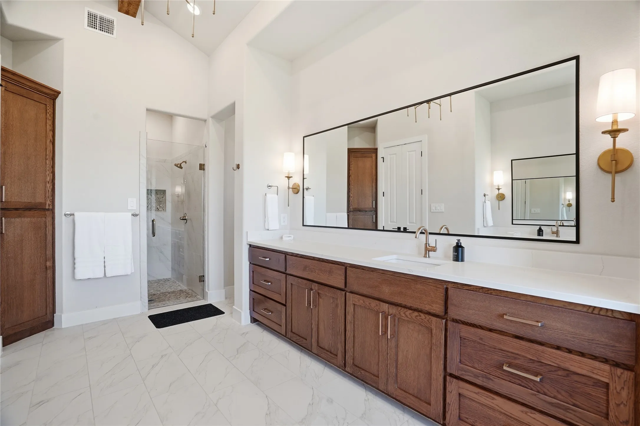 Single Family Residence For Sale in Palo Pinto County , 1010 Ranger Ridge Way, Strawn, Texas 76478, 3 Bedroom, 4 Bathroom, Garage spaces, 3,297 Sqft, built in 2025, New Construction - Complete, mls#21218498, Real Estate Agent in Strawn, Homes For Sale in Palo Pinto county, Homes For Sale in Strawn, Realtor in Strawn Texas, Real Estate Brokerage Independent Realty Texas, Luminita Cordes Realtor