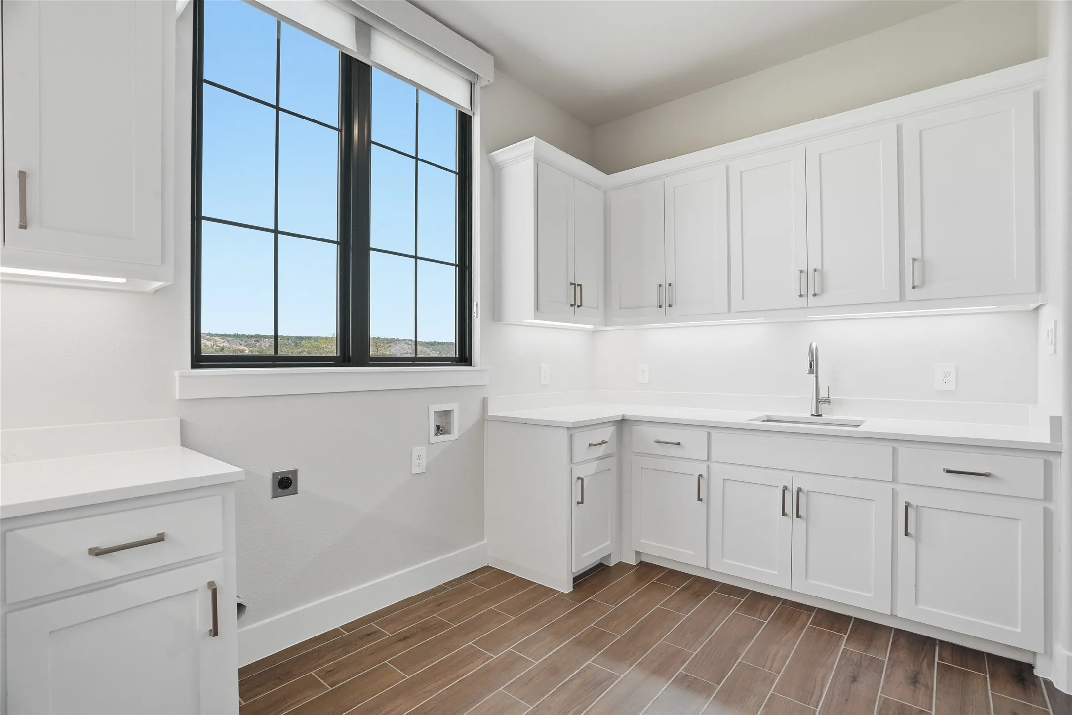 Single Family Residence For Sale in Palo Pinto County , 1010 Ranger Ridge Way, Strawn, Texas 76478, 3 Bedroom, 4 Bathroom, Garage spaces, 3,297 Sqft, built in 2025, New Construction - Complete, mls#21218498, Real Estate Agent in Strawn, Homes For Sale in Palo Pinto county, Homes For Sale in Strawn, Realtor in Strawn Texas, Real Estate Brokerage Independent Realty Texas, Luminita Cordes Realtor