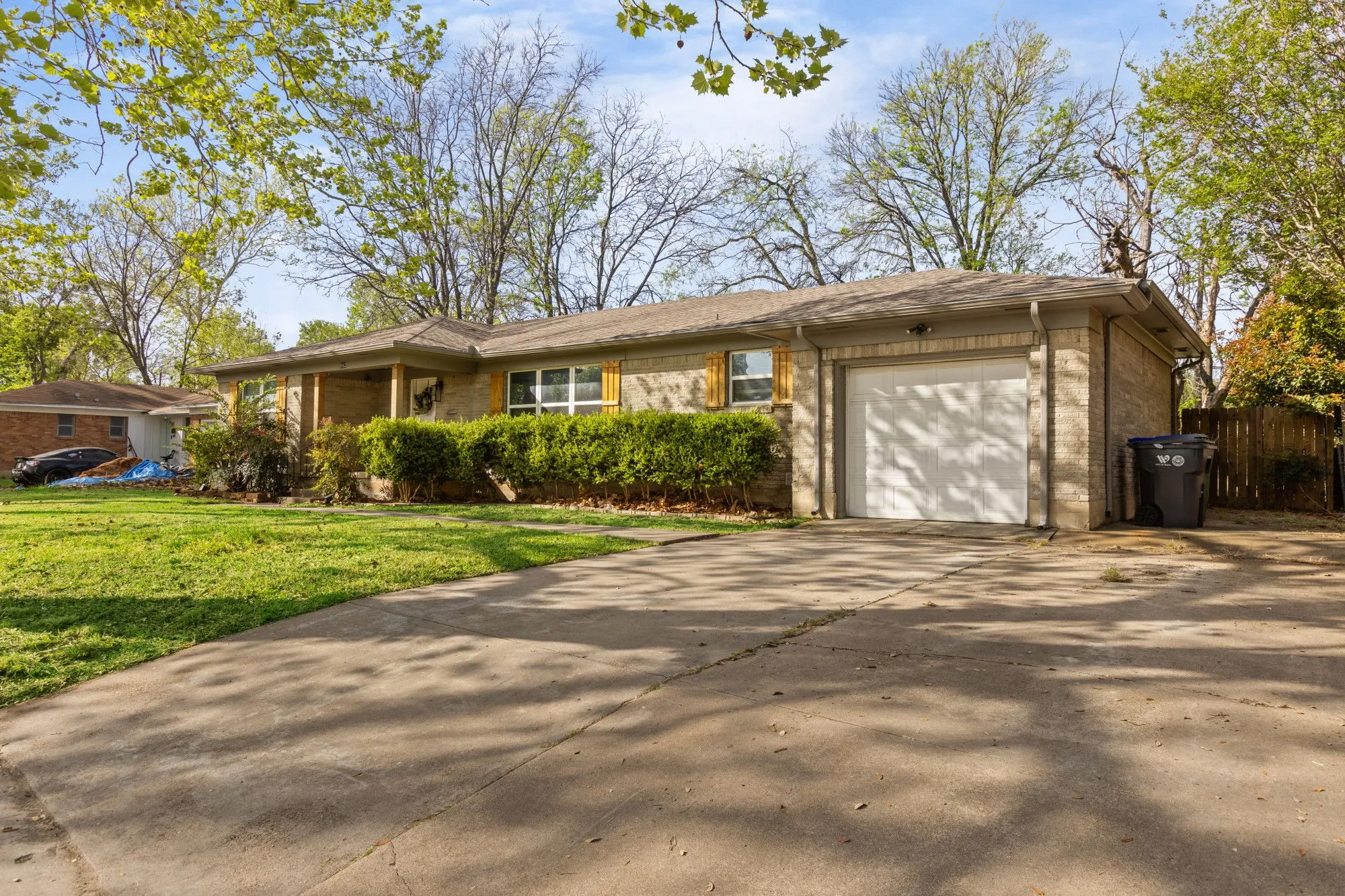 Single Family Residence For Sale in Mc Lennan County , 942 Longfellow Street, Waco, Texas 76710, 3 Bedroom, 2 Bathroom, 1 Garage spaces, 1,458 Sqft, built in 1955, mls#21218129, Real Estate Agent in Waco, Homes For Sale in Mc Lennan county, Homes For Sale in Waco, Realtor in Waco Texas, Real Estate Brokerage Independent Realty Texas, Luminita Cordes Realtor