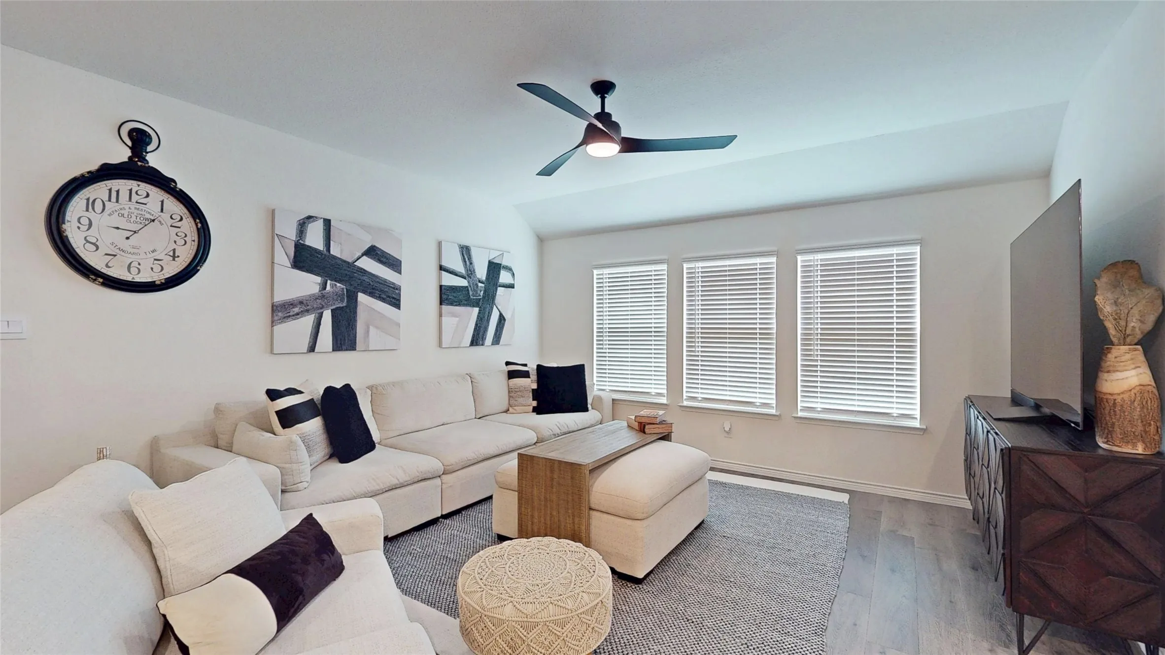 Single Family Residence For Sale in Collin County , 2101 Camellia Street, Princeton, Texas 75407, 4 Bedroom, 2 Bathroom, 2 Garage spaces, 2,036 Sqft, built in 2023, Preowned, mls#21218967, Real Estate Agent in Princeton, Homes For Sale in Collin county, Homes For Sale in Princeton, Realtor in Princeton Texas, Real Estate Brokerage Independent Realty Texas, Luminita Cordes Realtor