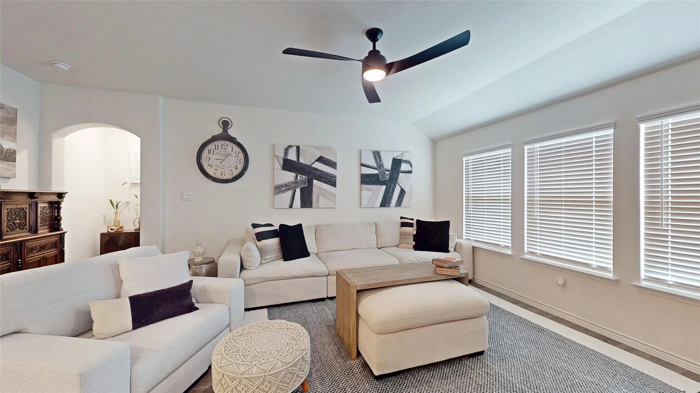 Single Family Residence For Sale in Collin County , 2101 Camellia Street, Princeton, Texas 75407, 4 Bedroom, 2 Bathroom, 2 Garage spaces, 2,036 Sqft, built in 2023, Preowned, mls#21218967, Real Estate Agent in Princeton, Homes For Sale in Collin county, Homes For Sale in Princeton, Realtor in Princeton Texas, Real Estate Brokerage Independent Realty Texas, Luminita Cordes Realtor