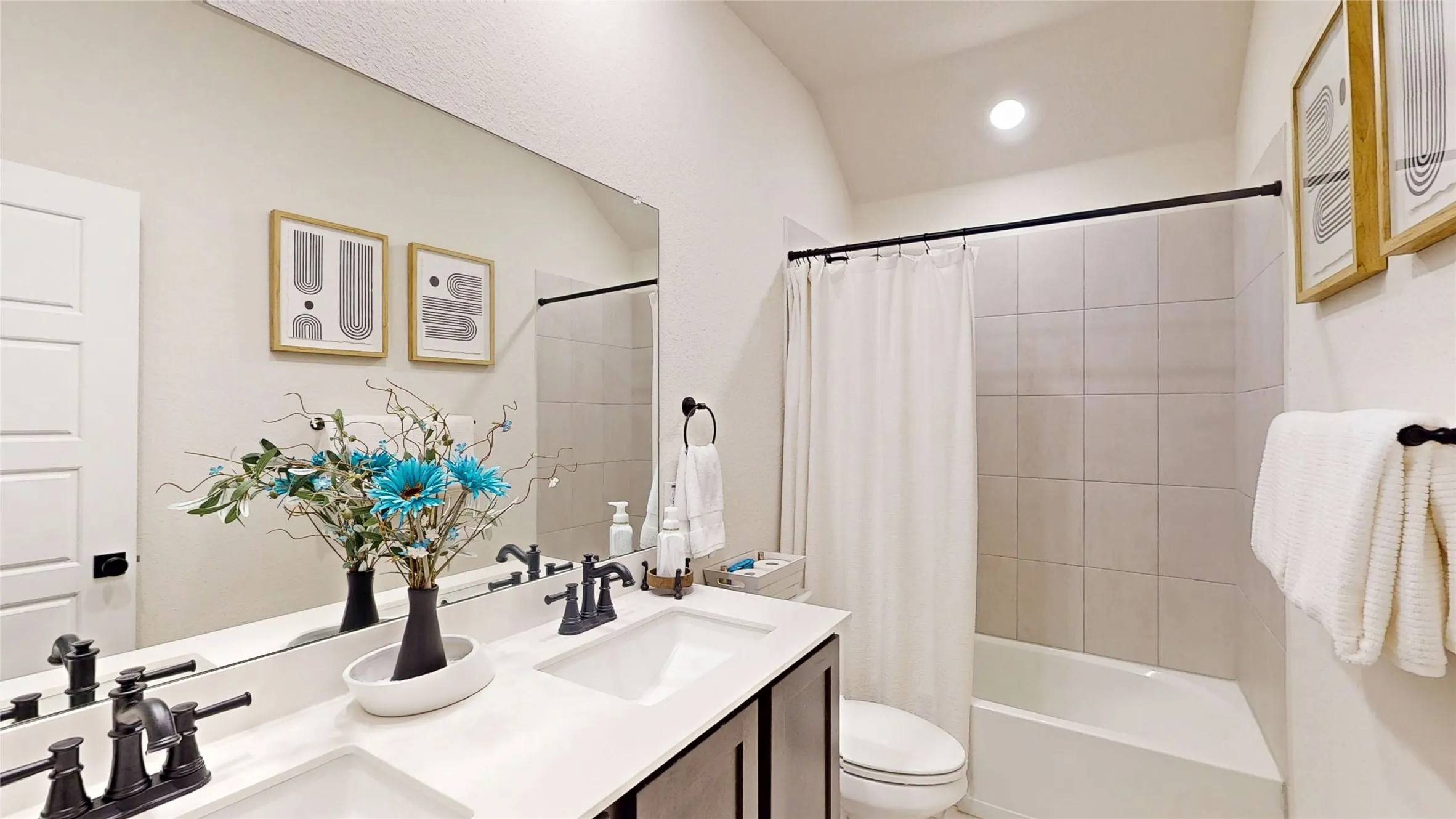 Single Family Residence For Sale in Collin County , 2101 Camellia Street, Princeton, Texas 75407, 4 Bedroom, 2 Bathroom, 2 Garage spaces, 2,036 Sqft, built in 2023, Preowned, mls#21218967, Real Estate Agent in Princeton, Homes For Sale in Collin county, Homes For Sale in Princeton, Realtor in Princeton Texas, Real Estate Brokerage Independent Realty Texas, Luminita Cordes Realtor