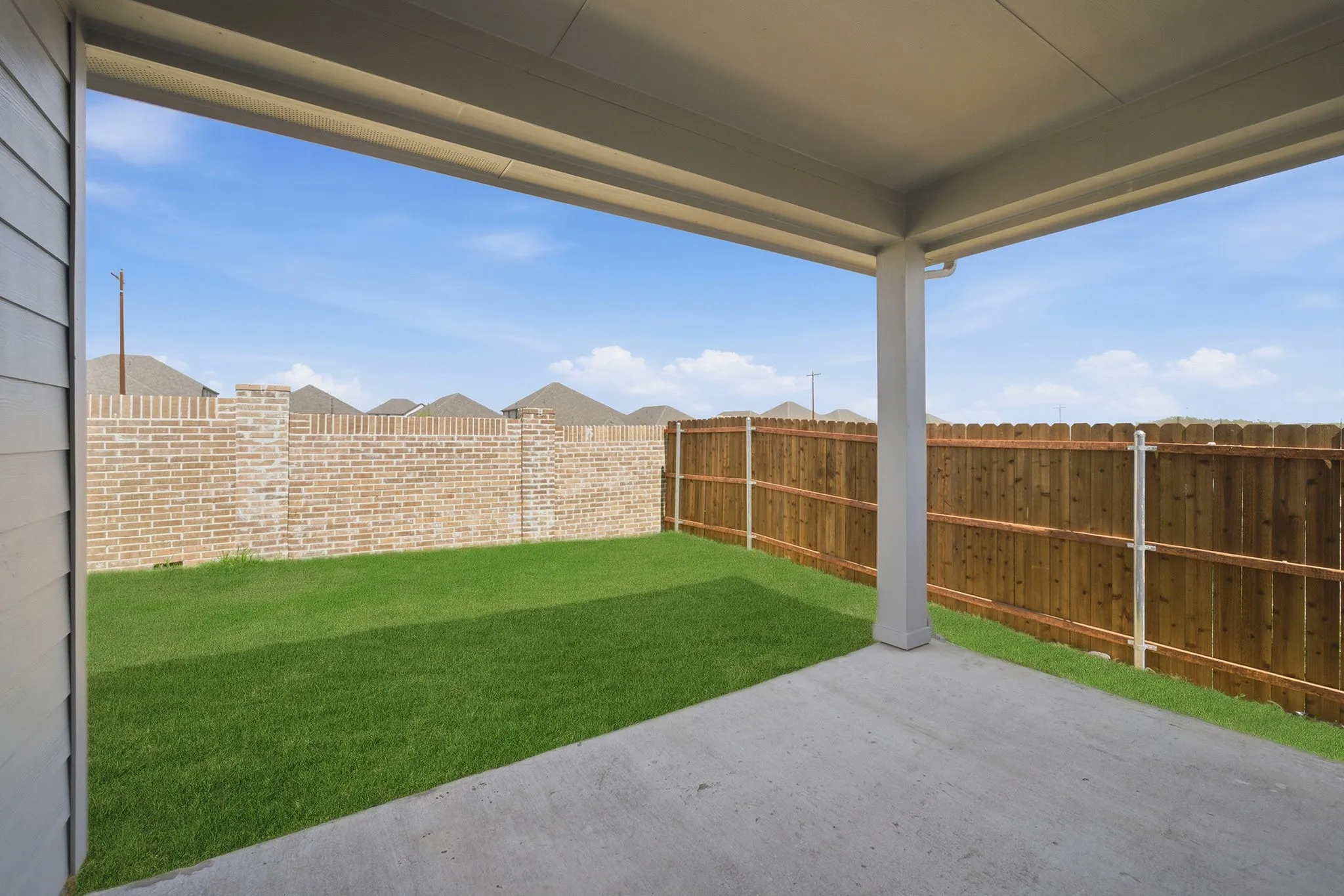 Single Family Residence For Sale in Collin County , 812 Antioch Drive, Princeton, Texas 75071, 3 Bedroom, 2 Bathroom, 2 Garage spaces, 1,570 Sqft, built in 2026, New Construction - Complete, mls#21219127, Real Estate Agent in Princeton, Homes For Sale in Collin county, Homes For Sale in Princeton, Realtor in Princeton Texas, Real Estate Brokerage Independent Realty Texas, Luminita Cordes Realtor