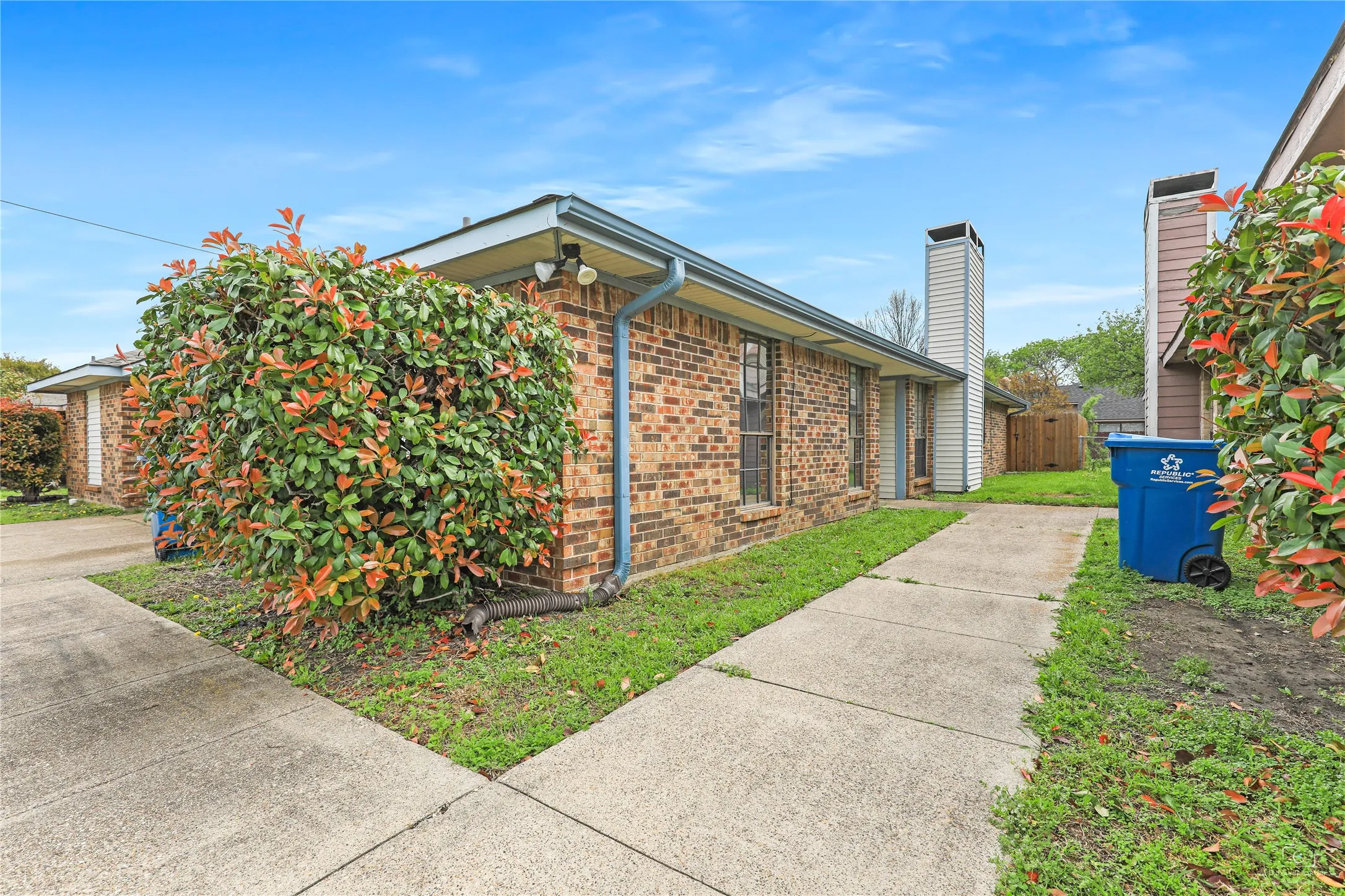 Duplex For Sale in Dallas County , 7506 Amherst Drive A & B, Rowlett, Texas 75088, 6 Bedroom, 4 Bathroom, 2 Garage spaces, 0 Sqft, built in 1984, Preowned, Price $459,900, mls#21218914, Real Estate Agent in Rowlett, Homes For Sale in Dallas county, Homes For Sale in Rowlett, Realtor in Rowlett Texas, Real Estate Brokerage Independent Realty Texas, Luminita Cordes Realtor