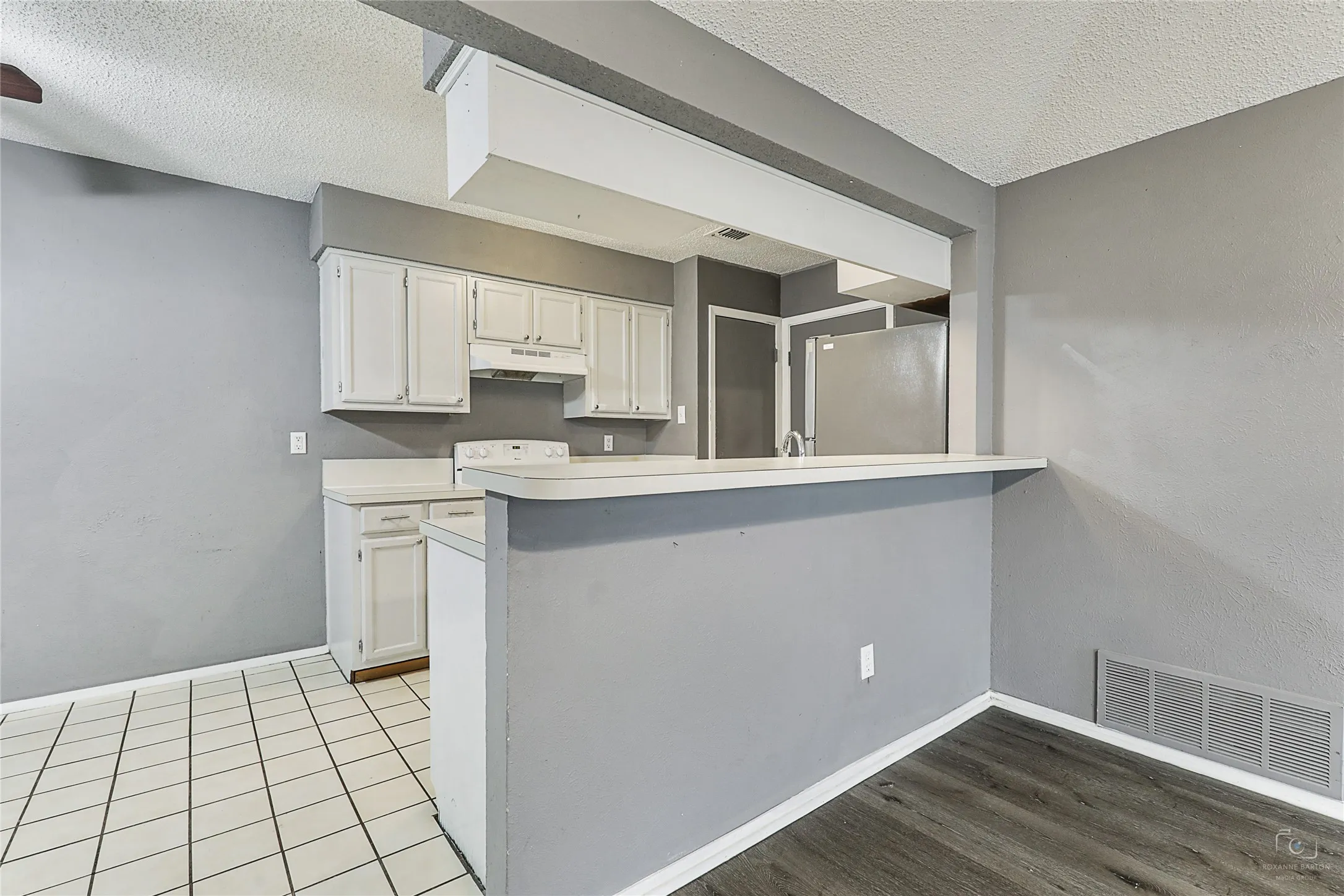 Duplex For Sale in Dallas County , 7506 Amherst Drive A & B, Rowlett, Texas 75088, 6 Bedroom, 4 Bathroom, 2 Garage spaces, 0 Sqft, built in 1984, Preowned, Price $459,900, mls#21218914, Real Estate Agent in Rowlett, Homes For Sale in Dallas county, Homes For Sale in Rowlett, Realtor in Rowlett Texas, Real Estate Brokerage Independent Realty Texas, Luminita Cordes Realtor