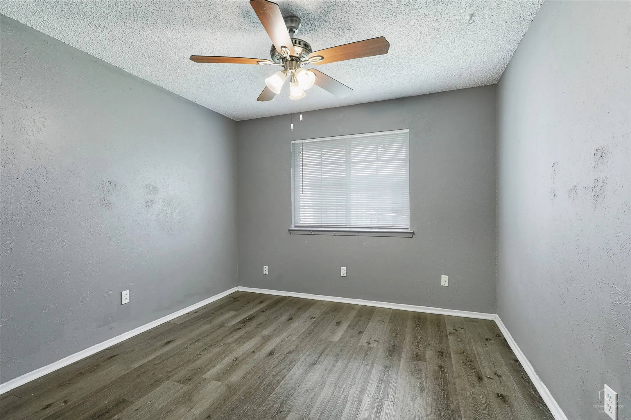 Duplex For Sale in Dallas County , 7506 Amherst Drive A & B, Rowlett, Texas 75088, 6 Bedroom, 4 Bathroom, 2 Garage spaces, 0 Sqft, built in 1984, Preowned, Price $459,900, mls#21218914, Real Estate Agent in Rowlett, Homes For Sale in Dallas county, Homes For Sale in Rowlett, Realtor in Rowlett Texas, Real Estate Brokerage Independent Realty Texas, Luminita Cordes Realtor
