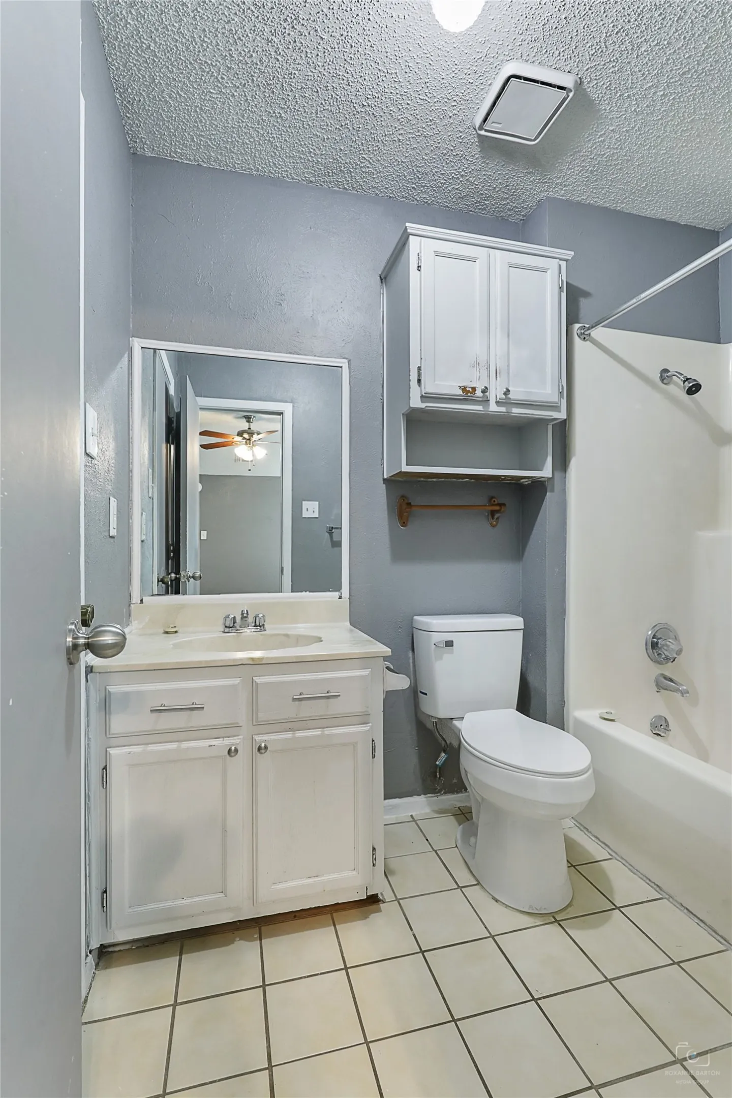 Duplex For Sale in Dallas County , 7506 Amherst Drive A & B, Rowlett, Texas 75088, 6 Bedroom, 4 Bathroom, 2 Garage spaces, 0 Sqft, built in 1984, Preowned, Price $459,900, mls#21218914, Real Estate Agent in Rowlett, Homes For Sale in Dallas county, Homes For Sale in Rowlett, Realtor in Rowlett Texas, Real Estate Brokerage Independent Realty Texas, Luminita Cordes Realtor