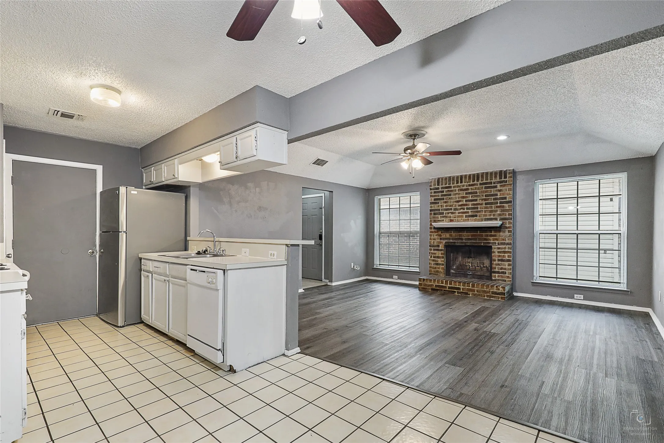 Duplex For Sale in Dallas County , 7506 Amherst Drive A & B, Rowlett, Texas 75088, 6 Bedroom, 4 Bathroom, 2 Garage spaces, 0 Sqft, built in 1984, Preowned, Price $459,900, mls#21218914, Real Estate Agent in Rowlett, Homes For Sale in Dallas county, Homes For Sale in Rowlett, Realtor in Rowlett Texas, Real Estate Brokerage Independent Realty Texas, Luminita Cordes Realtor