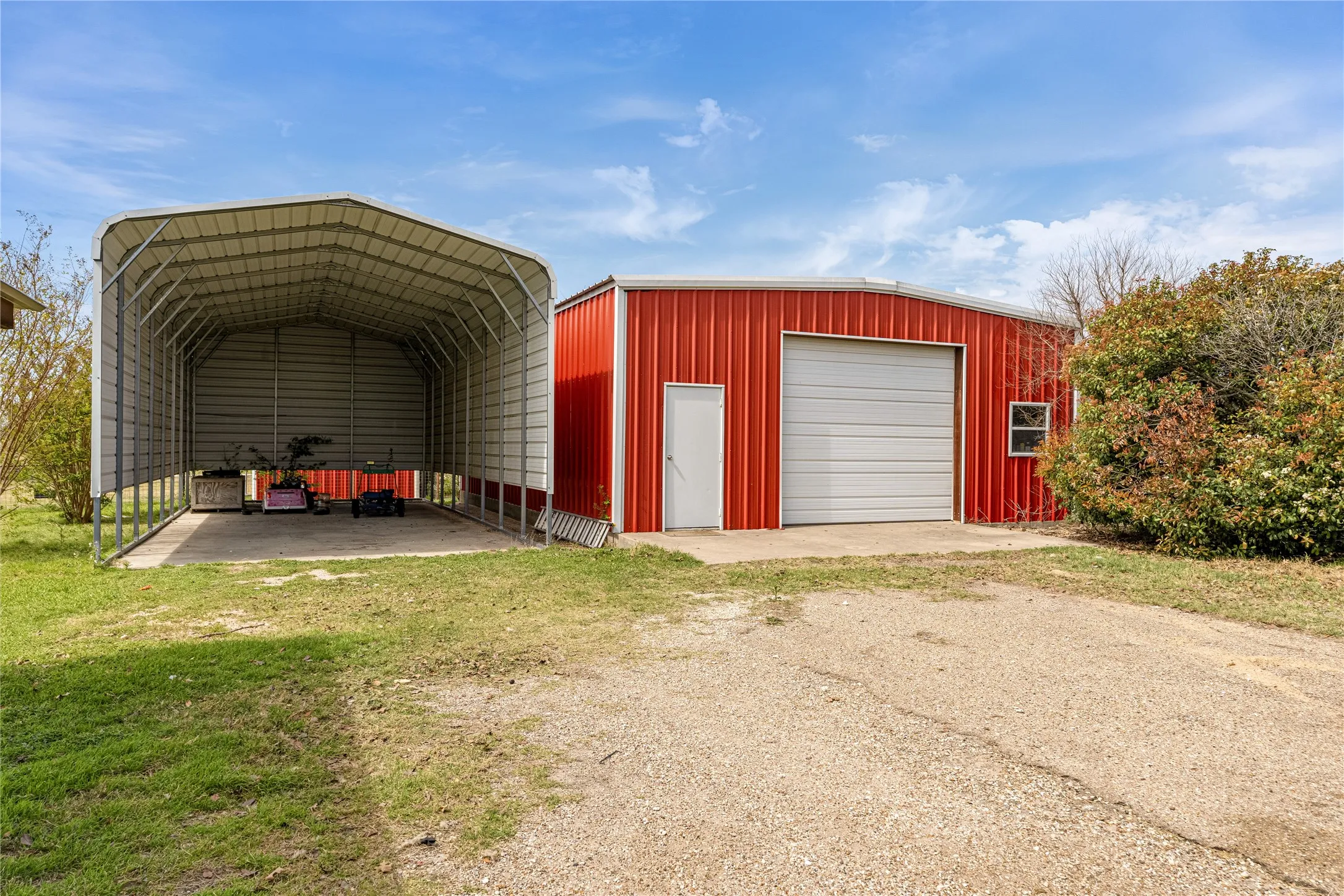 Single Family Residence For Sale in Mc Lennan County , 2566 Southwinds Drive, Lorena, Texas 76655, 4 Bedroom, 3 Bathroom, Garage spaces, 2,910 Sqft, built in 1983, mls#21215092, Real Estate Agent in Lorena, Homes For Sale in Mc Lennan county, Homes For Sale in Lorena, Realtor in Lorena Texas, Real Estate Brokerage Independent Realty Texas, Luminita Cordes Realtor