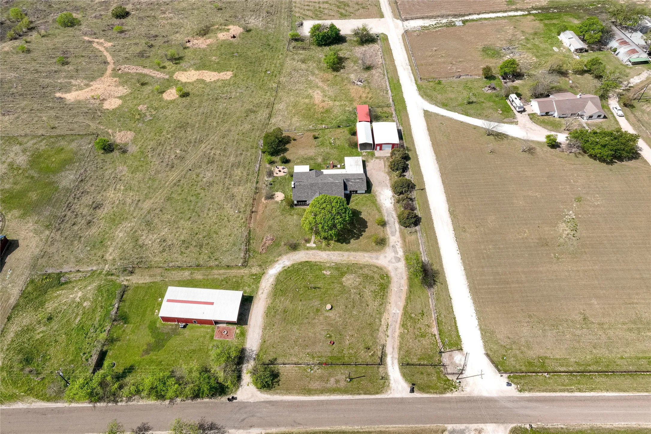Single Family Residence For Sale in Mc Lennan County , 2566 Southwinds Drive, Lorena, Texas 76655, 4 Bedroom, 3 Bathroom, Garage spaces, 2,910 Sqft, built in 1983, mls#21215092, Real Estate Agent in Lorena, Homes For Sale in Mc Lennan county, Homes For Sale in Lorena, Realtor in Lorena Texas, Real Estate Brokerage Independent Realty Texas, Luminita Cordes Realtor