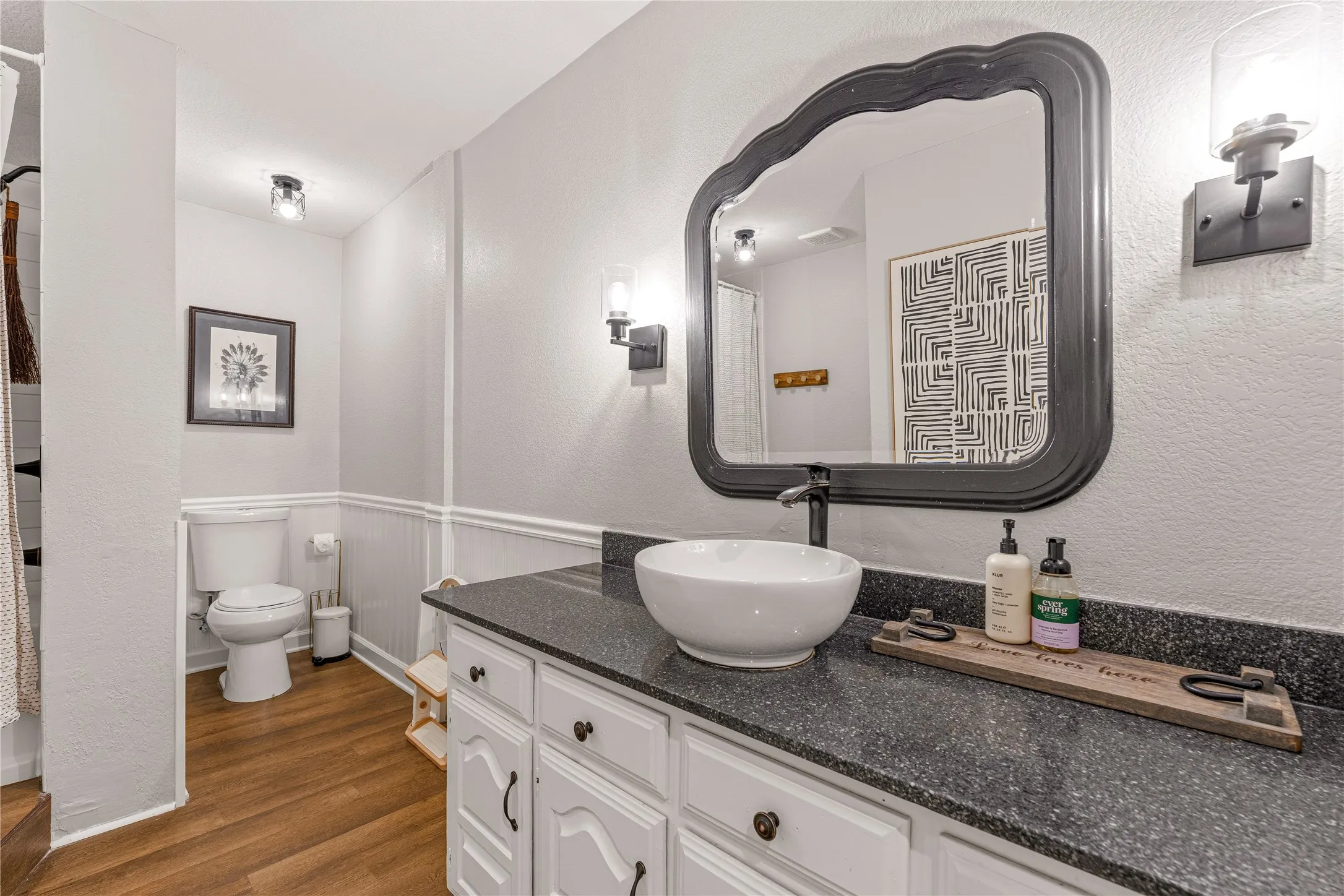 Single Family Residence For Sale in Mc Lennan County , 2566 Southwinds Drive, Lorena, Texas 76655, 4 Bedroom, 3 Bathroom, Garage spaces, 2,910 Sqft, built in 1983, mls#21215092, Real Estate Agent in Lorena, Homes For Sale in Mc Lennan county, Homes For Sale in Lorena, Realtor in Lorena Texas, Real Estate Brokerage Independent Realty Texas, Luminita Cordes Realtor