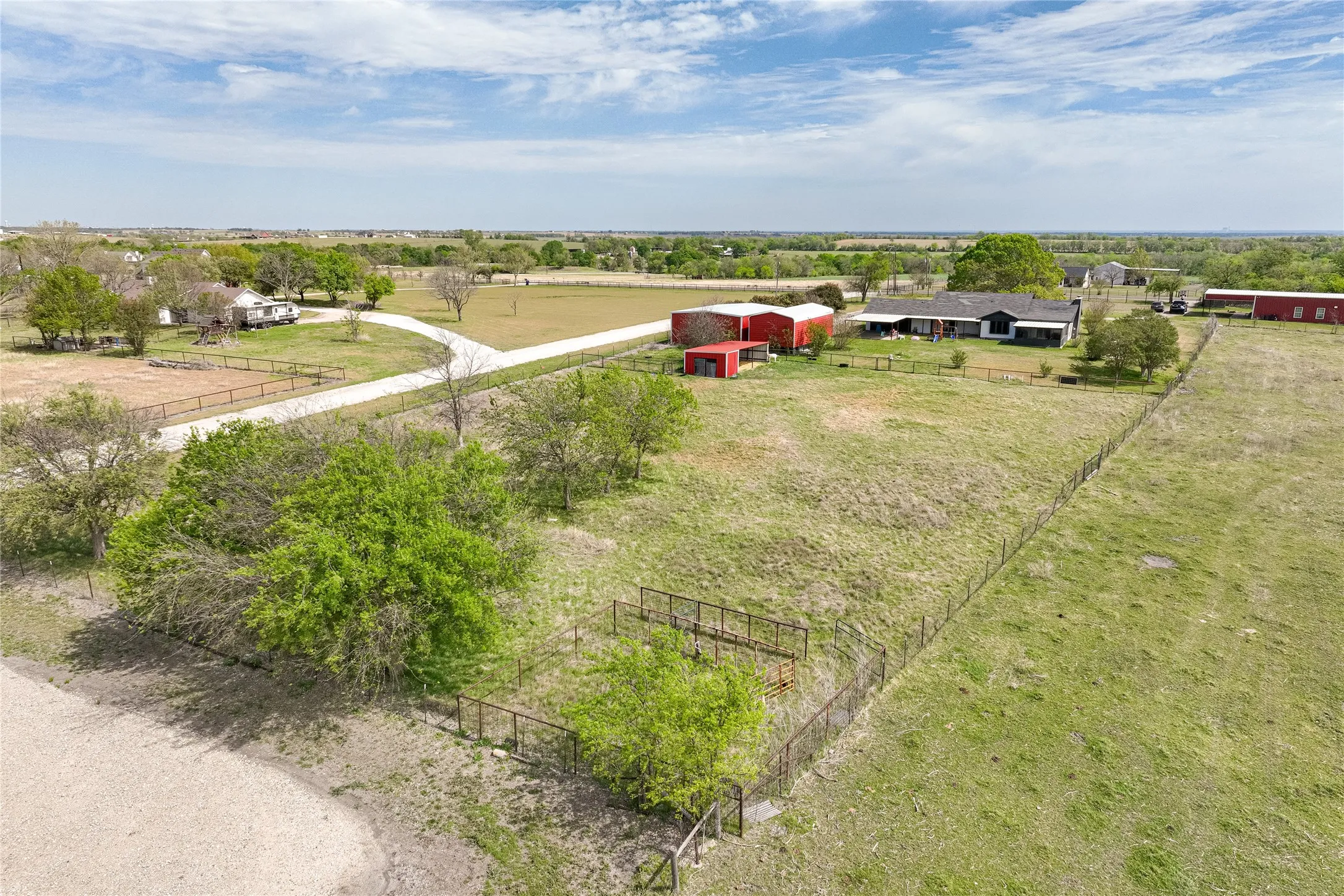 Single Family Residence For Sale in Mc Lennan County , 2566 Southwinds Drive, Lorena, Texas 76655, 4 Bedroom, 3 Bathroom, Garage spaces, 2,910 Sqft, built in 1983, mls#21215092, Real Estate Agent in Lorena, Homes For Sale in Mc Lennan county, Homes For Sale in Lorena, Realtor in Lorena Texas, Real Estate Brokerage Independent Realty Texas, Luminita Cordes Realtor