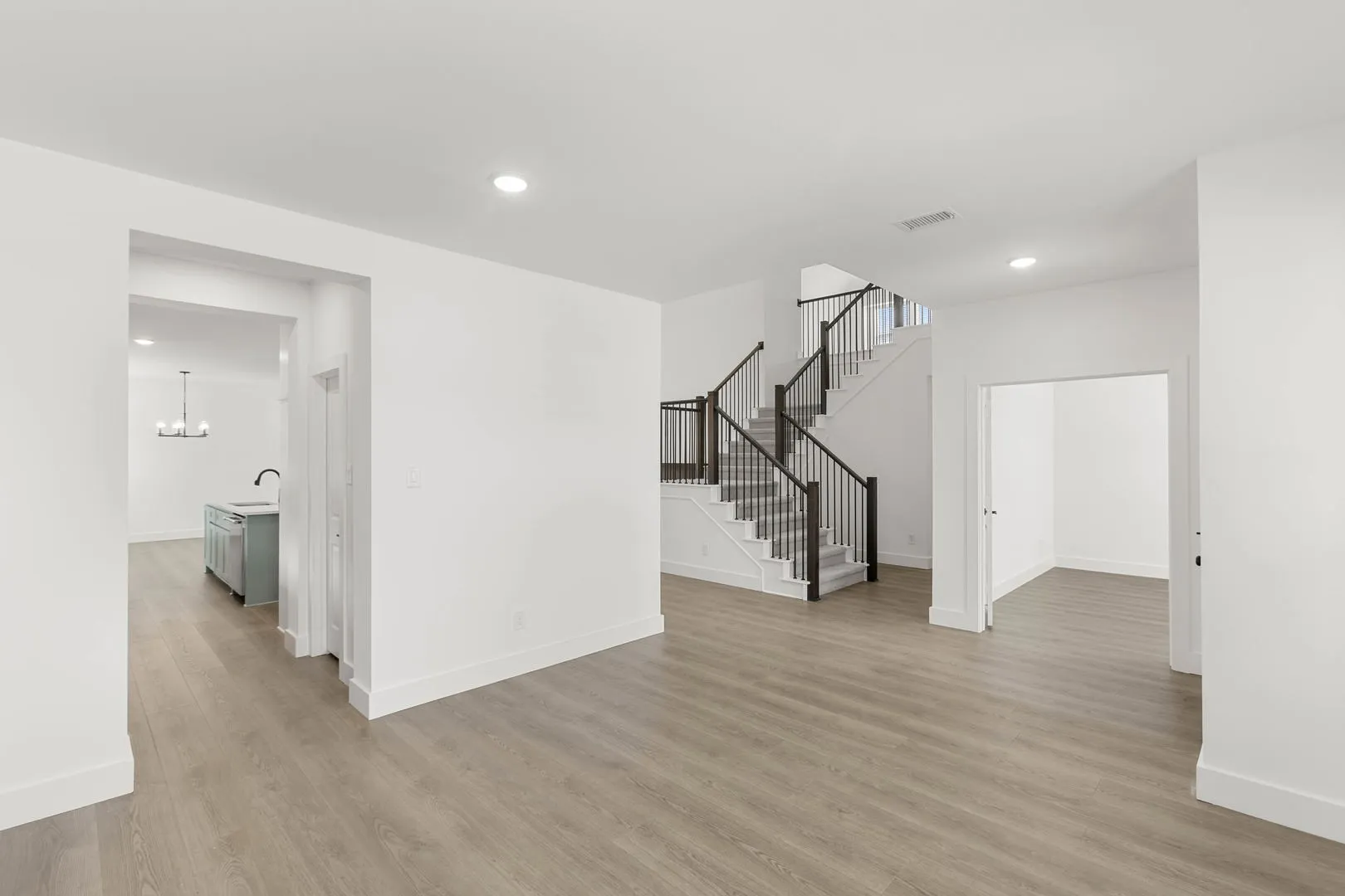 413 Tower-Dining Room-2