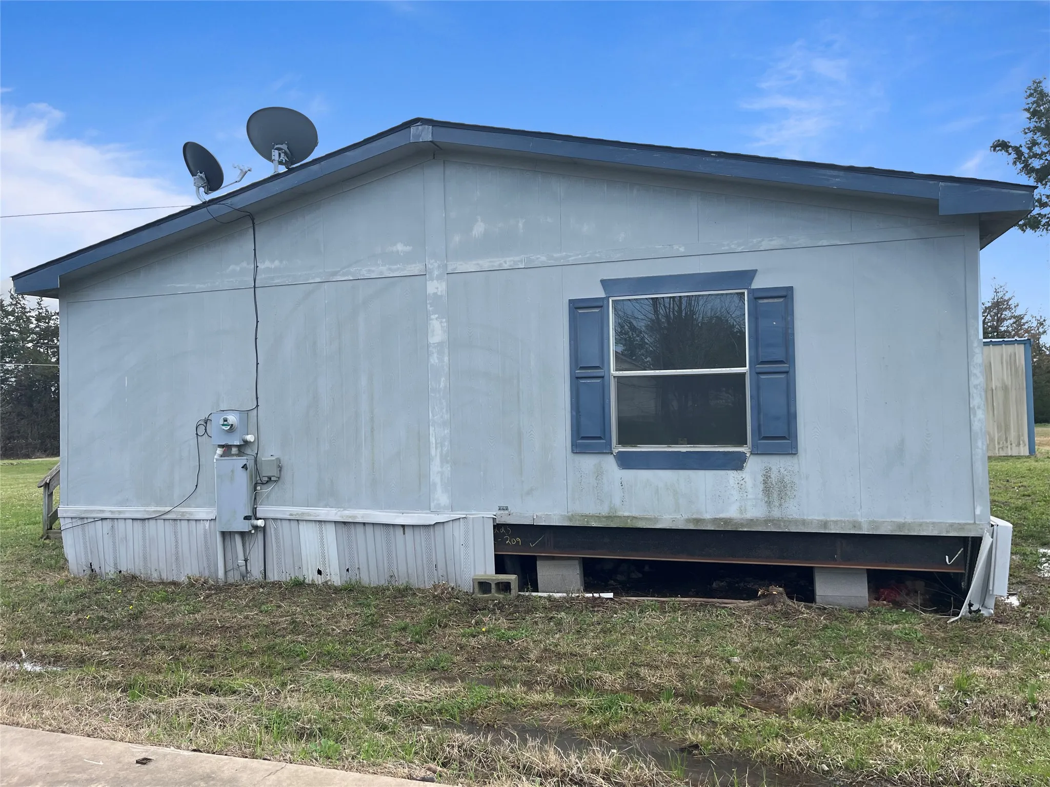 Manufactured Home For Sale in Grayson County , 193 Gun Club Road, Denison, Texas 75021, 3 Bedroom, 2 Bathroom, Garage spaces, 1,410 Sqft, built in 2000, Preowned, mls#21219136, Real Estate Agent in Denison, Homes For Sale in Grayson county, Homes For Sale in Denison, Realtor in Denison Texas, Real Estate Brokerage Independent Realty Texas, Luminita Cordes Realtor