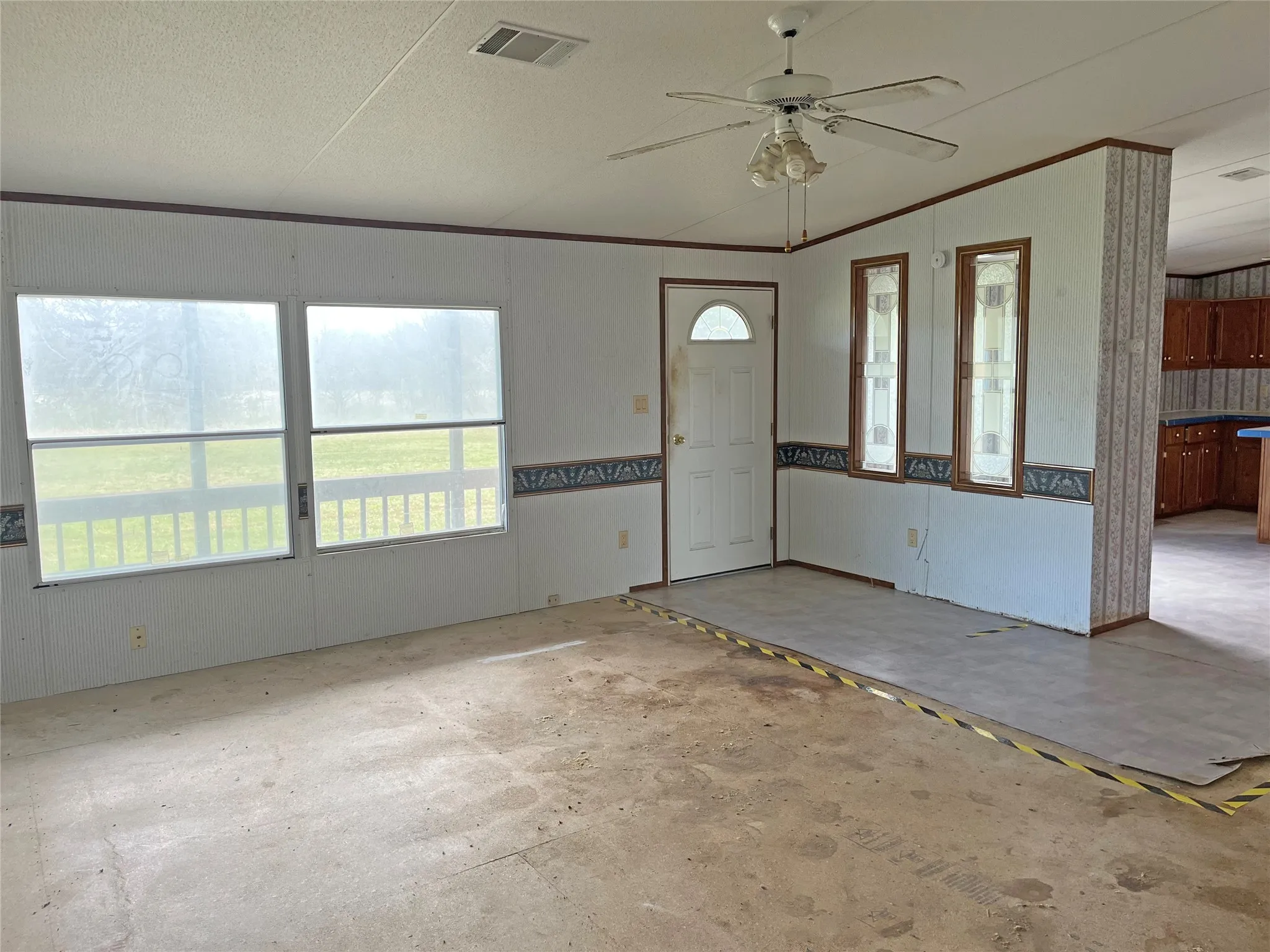 Manufactured Home For Sale in Grayson County , 193 Gun Club Road, Denison, Texas 75021, 3 Bedroom, 2 Bathroom, Garage spaces, 1,410 Sqft, built in 2000, Preowned, mls#21219136, Real Estate Agent in Denison, Homes For Sale in Grayson county, Homes For Sale in Denison, Realtor in Denison Texas, Real Estate Brokerage Independent Realty Texas, Luminita Cordes Realtor