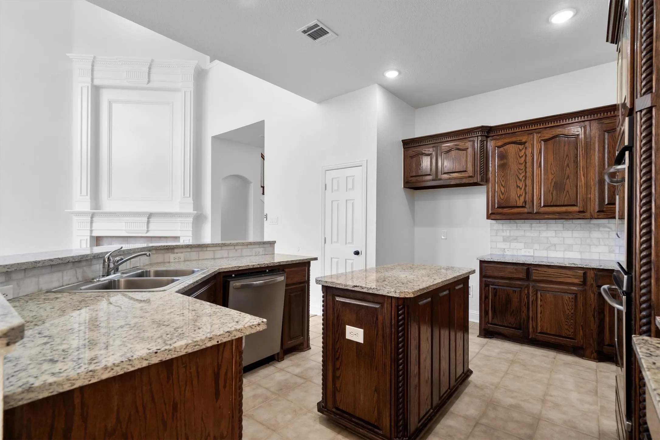 Single Family Residence For Sale in Denton County , 3493 Pilgrim Drive, Frisco, Texas 75034, 4 Bedroom, 3 Bathroom, 2 Garage spaces, 3,063 Sqft, built in 2005, Preowned, mls#21219149, Real Estate Agent in Frisco, Homes For Sale in Denton county, Homes For Sale in Frisco, Realtor in Frisco Texas, Real Estate Brokerage Independent Realty Texas, Luminita Cordes Realtor