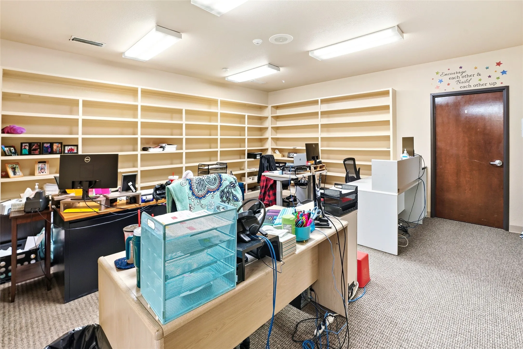 Office For Sale in Kaufman County , 1011 W Grove Street, Kaufman, Texas 75142, 0, 0, Garage spaces, 0 Sqft, built in 2004, Preowned, mls#21211063, Real Estate Agent in Kaufman, Homes For Sale in Kaufman county, Homes For Sale in Kaufman, Realtor in Kaufman Texas, Real Estate Brokerage Independent Realty Texas, Luminita Cordes Realtor