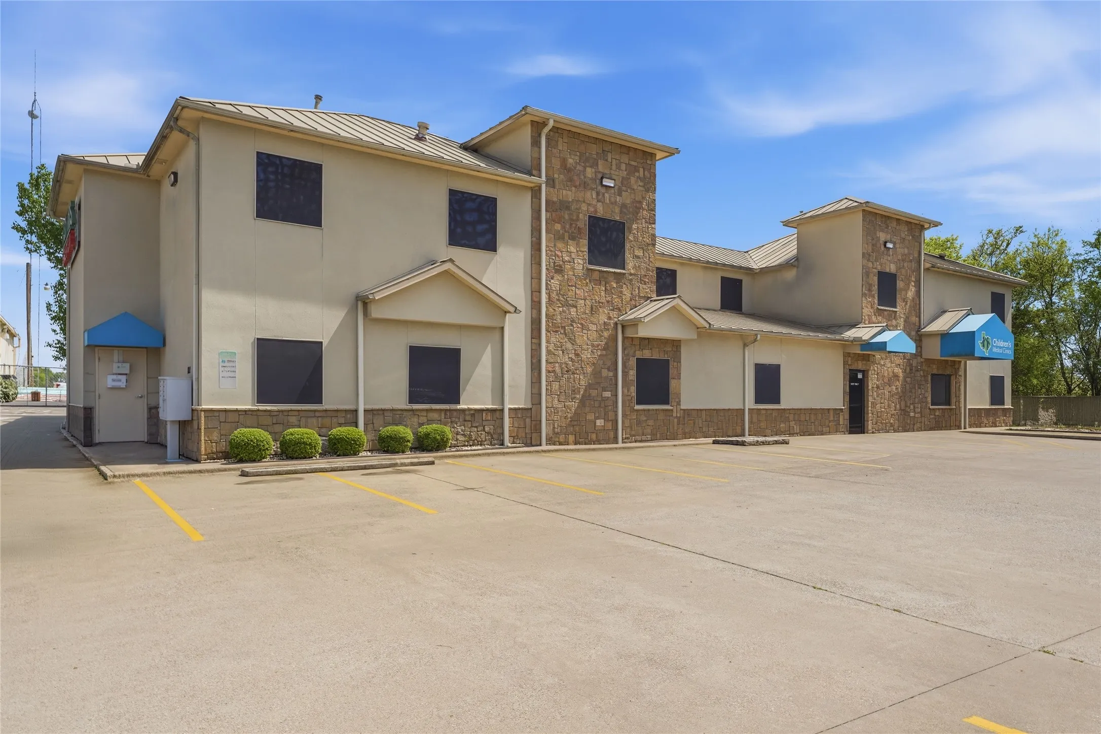 100 % Leased
