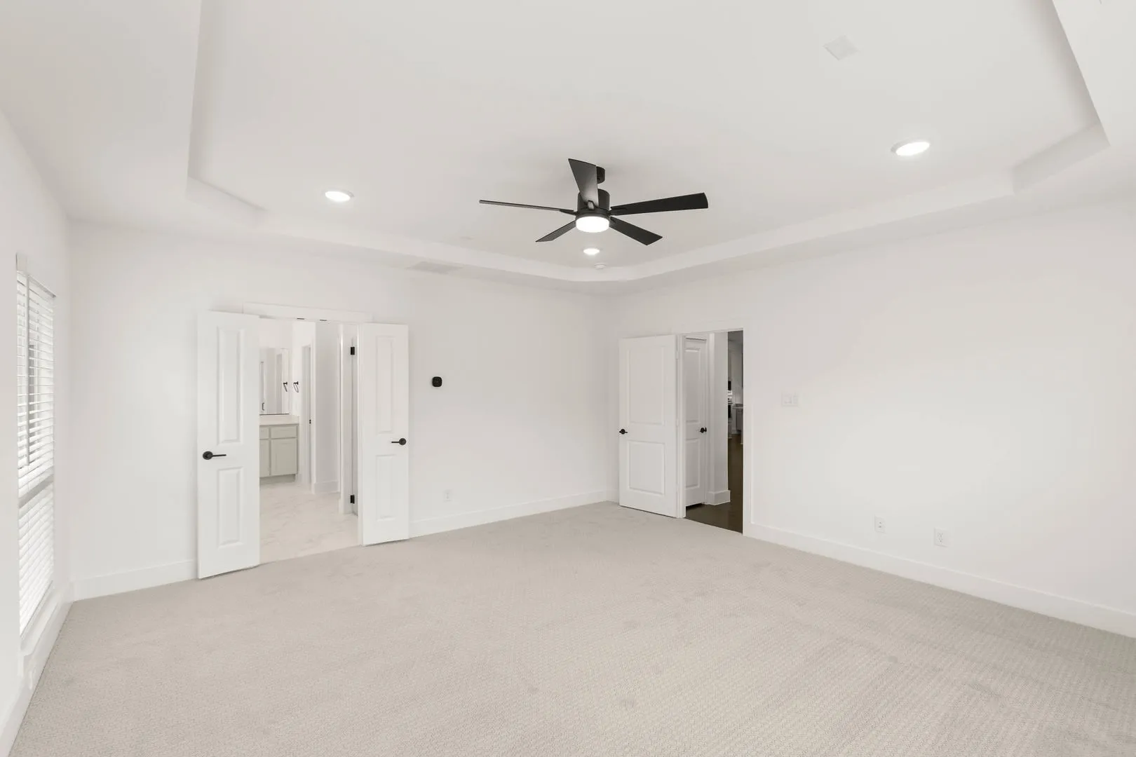 412 Newpark-Primary Suite-2
