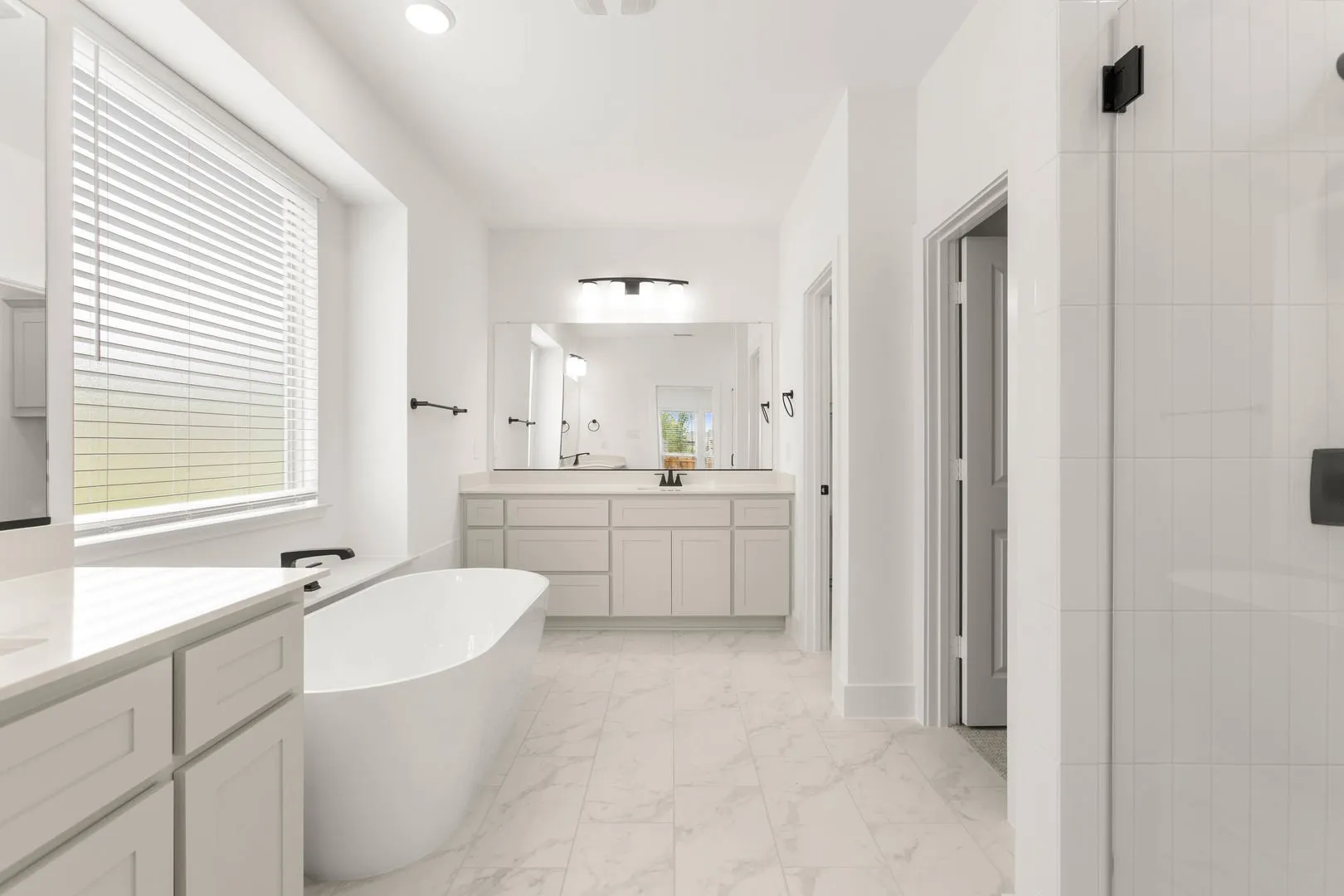 412 Newpark-Primary Suite-3