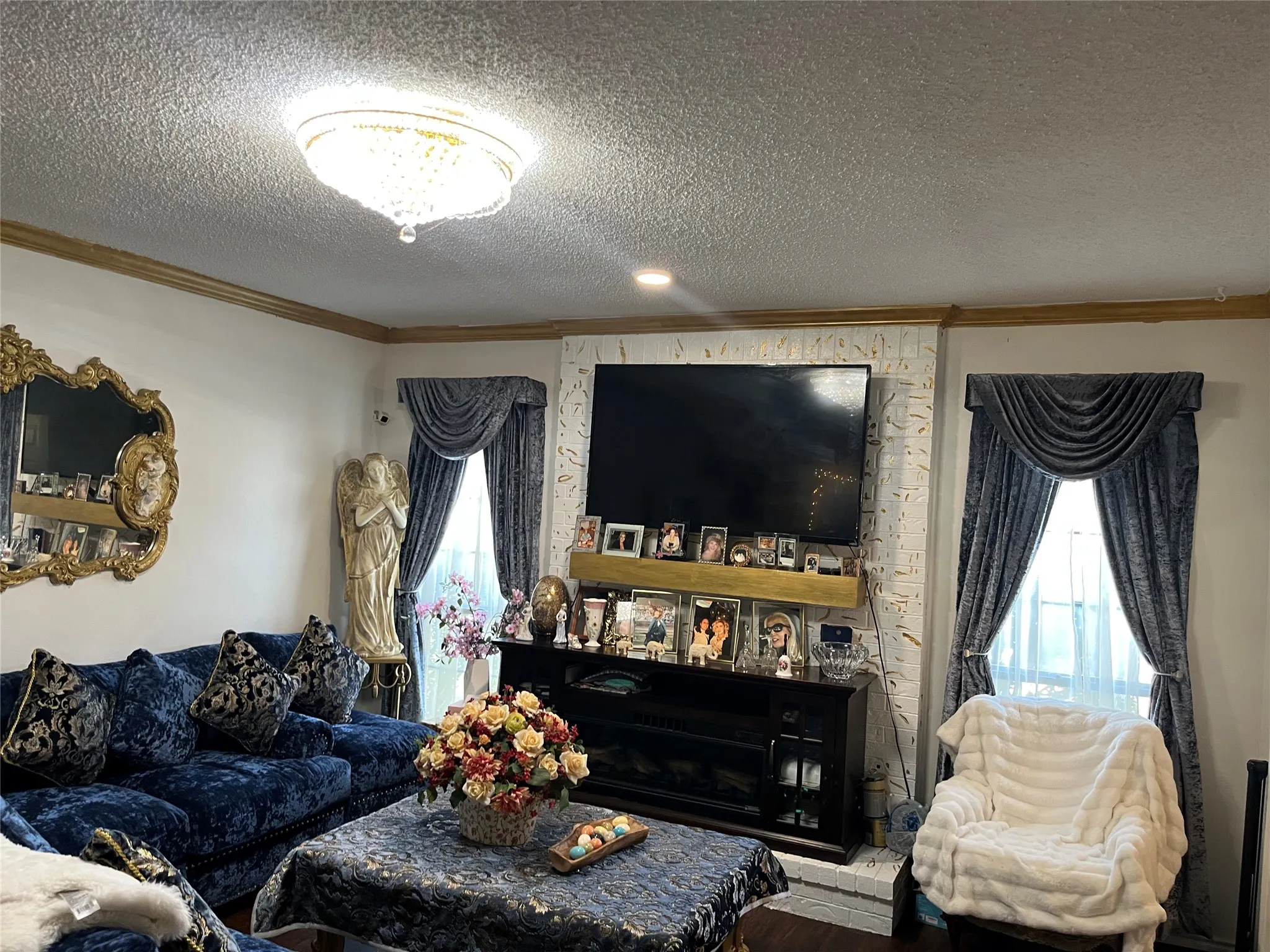 Single Family Residence For Sale in Dallas County , 514 Amber Lane, De Soto, Texas 75115, 3 Bedrooms, 2 Bathrooms, 2 Garage spaces, 1,270 Sqft, built in 1986, Price $250,000, mls#21218736, Real Estate Agent in De Soto, Homes For Sale in Dallas county, Homes For Sale in De Soto, Realtor in De Soto Texas, Real Estate Brokerage Independent Realty Texas, Luminita Cordes Realtor
