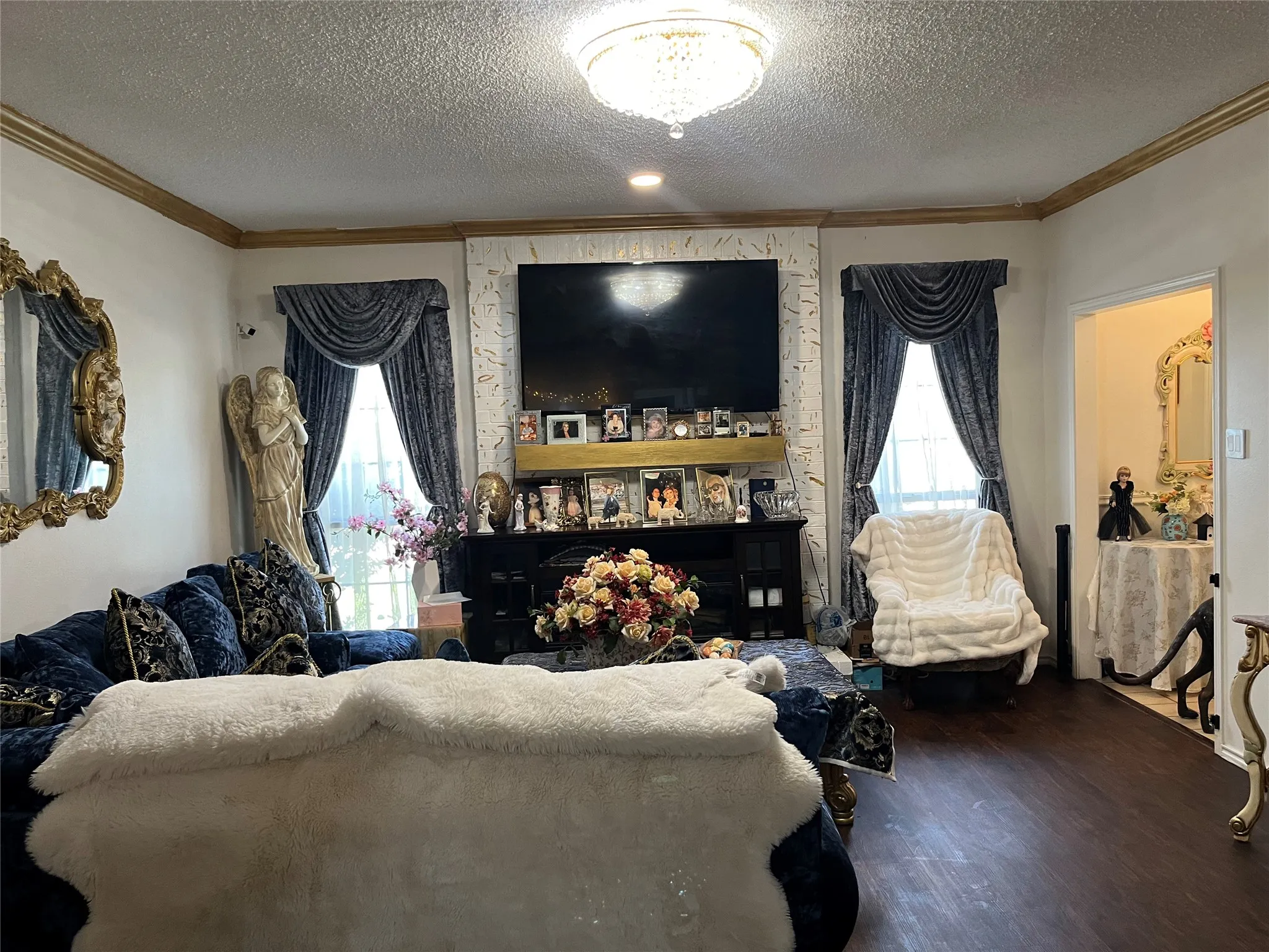 Single Family Residence For Sale in Dallas County , 514 Amber Lane, De Soto, Texas 75115, 3 Bedrooms, 2 Bathrooms, 2 Garage spaces, 1,270 Sqft, built in 1986, Price $250,000, mls#21218736, Real Estate Agent in De Soto, Homes For Sale in Dallas county, Homes For Sale in De Soto, Realtor in De Soto Texas, Real Estate Brokerage Independent Realty Texas, Luminita Cordes Realtor