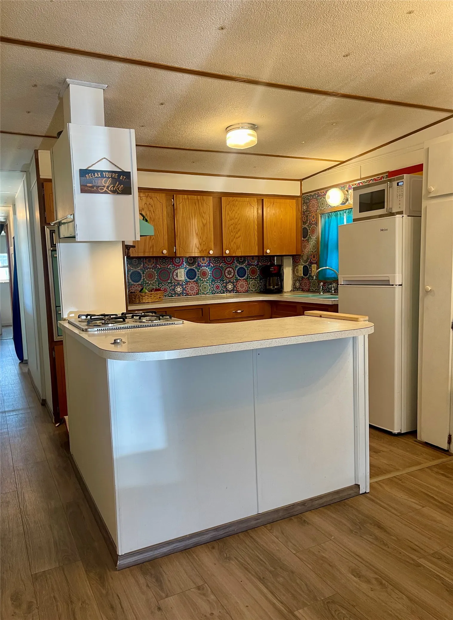 Mobile Home For Sale in Palo Pinto County , 4705 Fox Hollow 18, Possum Kingdom Lake, Texas 76450, 3 Bedroom, 1 Bathroom, Garage spaces, 840 Sqft, built in 1966, Preowned, mls#21218052, Real Estate Agent in Possum Kingdom Lake, Homes For Sale in Palo Pinto county, Homes For Sale in Possum Kingdom Lake, Realtor in Possum Kingdom Lake Texas, Real Estate Brokerage Independent Realty Texas, Luminita Cordes Realtor