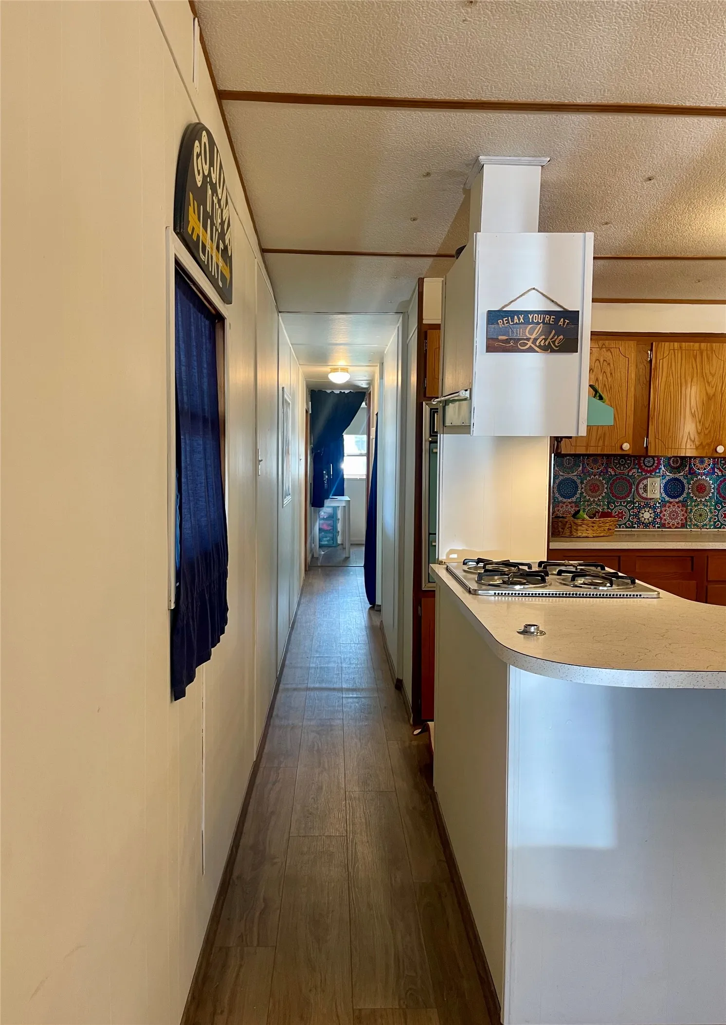 Mobile Home For Sale in Palo Pinto County , 4705 Fox Hollow 18, Possum Kingdom Lake, Texas 76450, 3 Bedroom, 1 Bathroom, Garage spaces, 840 Sqft, built in 1966, Preowned, mls#21218052, Real Estate Agent in Possum Kingdom Lake, Homes For Sale in Palo Pinto county, Homes For Sale in Possum Kingdom Lake, Realtor in Possum Kingdom Lake Texas, Real Estate Brokerage Independent Realty Texas, Luminita Cordes Realtor