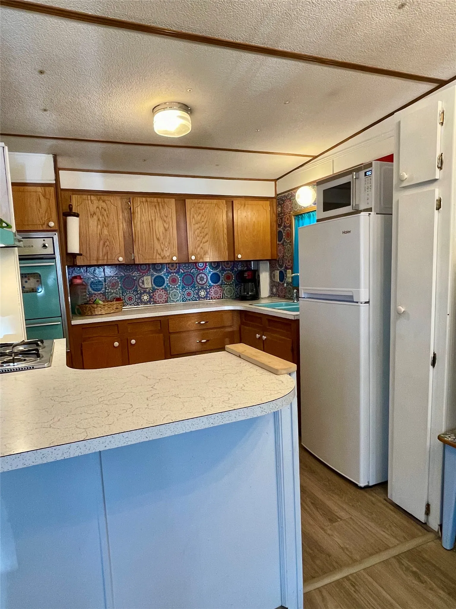 Mobile Home For Sale in Palo Pinto County , 4705 Fox Hollow 18, Possum Kingdom Lake, Texas 76450, 3 Bedroom, 1 Bathroom, Garage spaces, 840 Sqft, built in 1966, Preowned, mls#21218052, Real Estate Agent in Possum Kingdom Lake, Homes For Sale in Palo Pinto county, Homes For Sale in Possum Kingdom Lake, Realtor in Possum Kingdom Lake Texas, Real Estate Brokerage Independent Realty Texas, Luminita Cordes Realtor